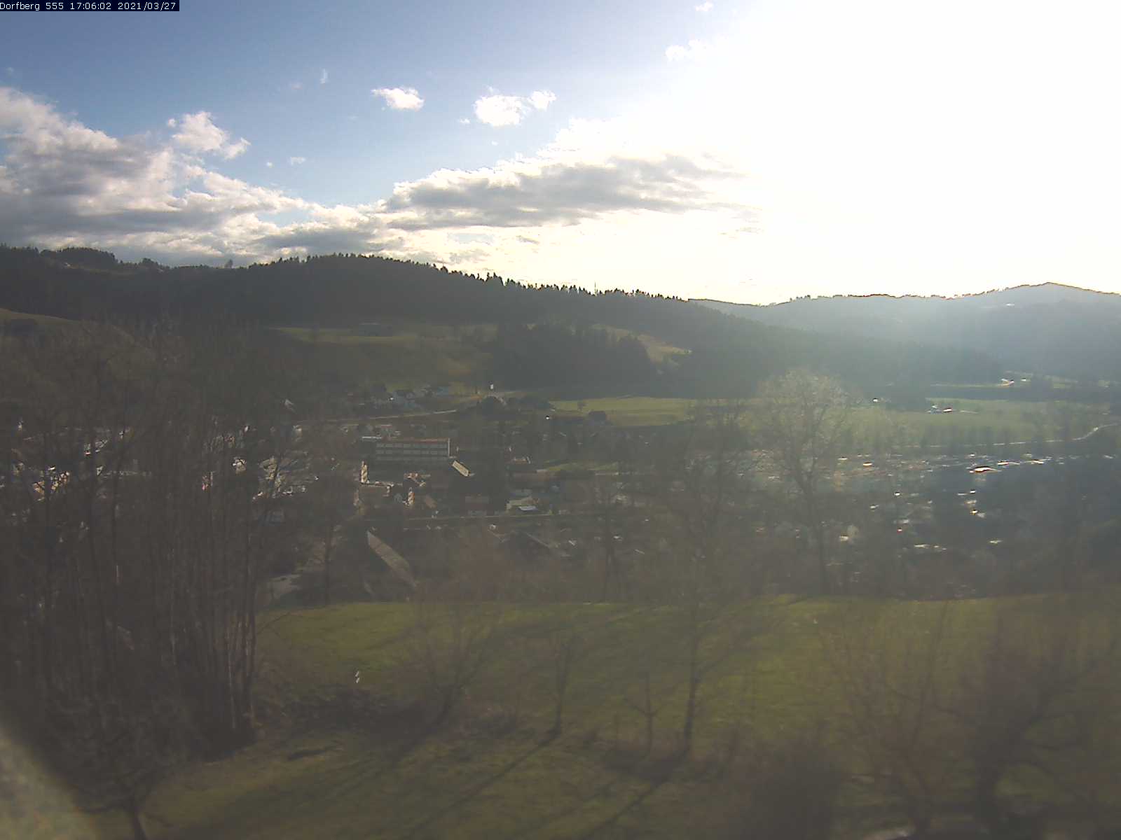 Webcam-Bild: Aussicht vom Dorfberg in Langnau 20210327-170601