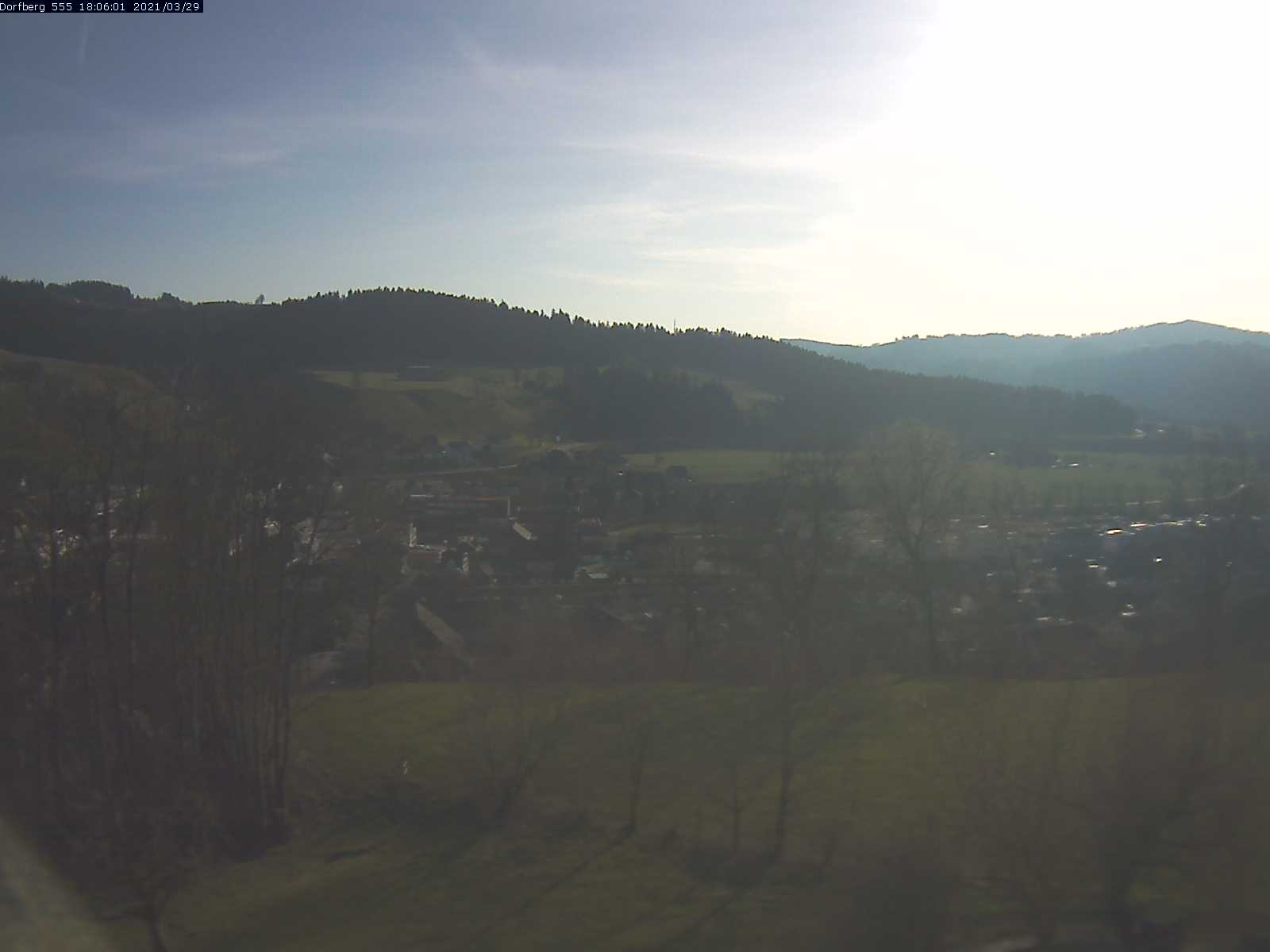 Webcam-Bild: Aussicht vom Dorfberg in Langnau 20210329-180601