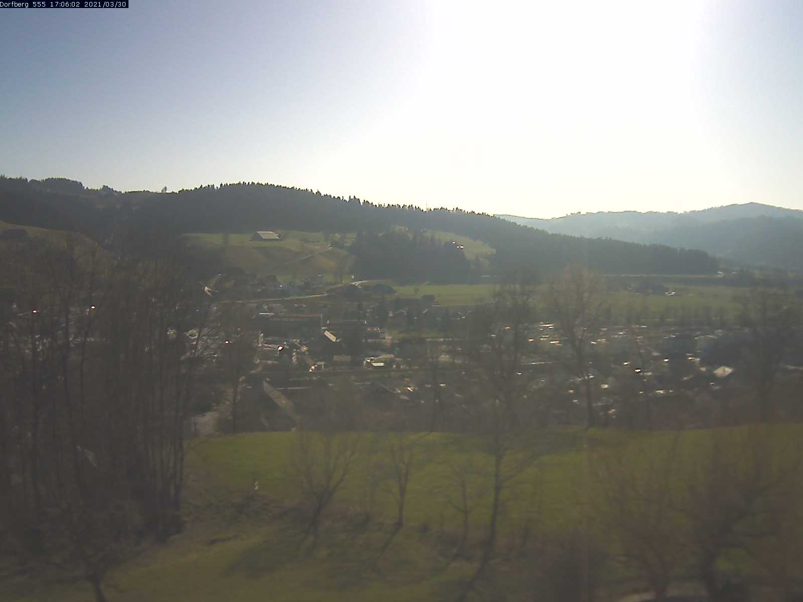 Webcam-Bild: Aussicht vom Dorfberg in Langnau 20210330-170601