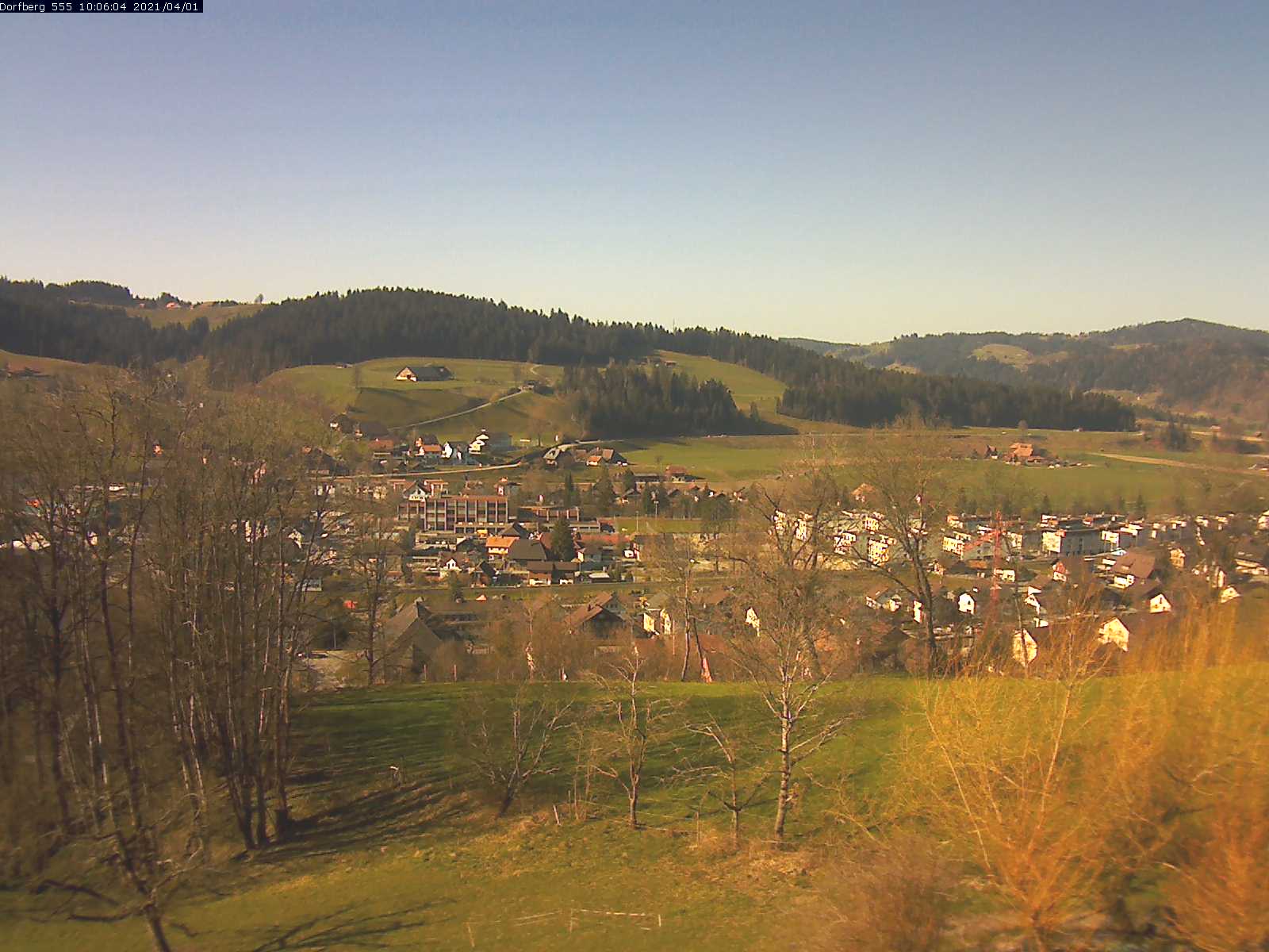 Webcam-Bild: Aussicht vom Dorfberg in Langnau 20210401-100601