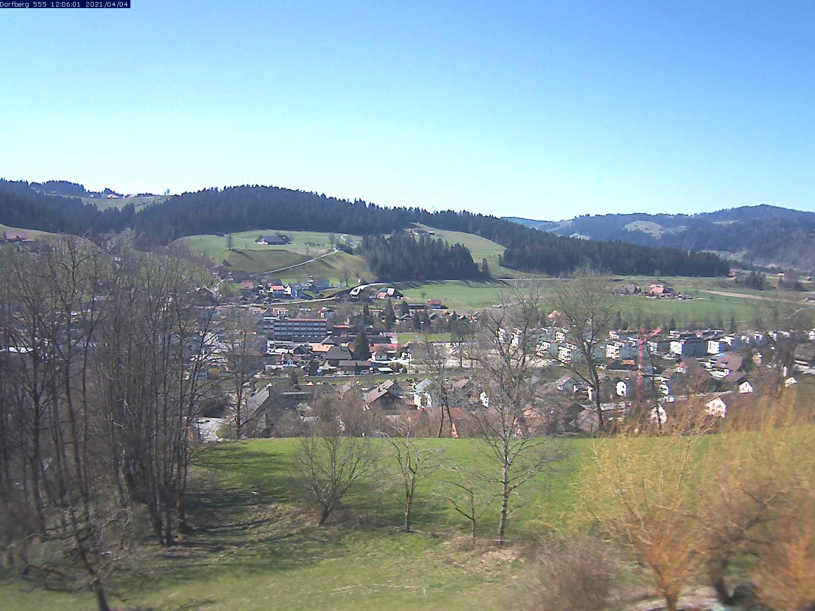 Webcam-Bild: Aussicht vom Dorfberg in Langnau 20210404-120601
