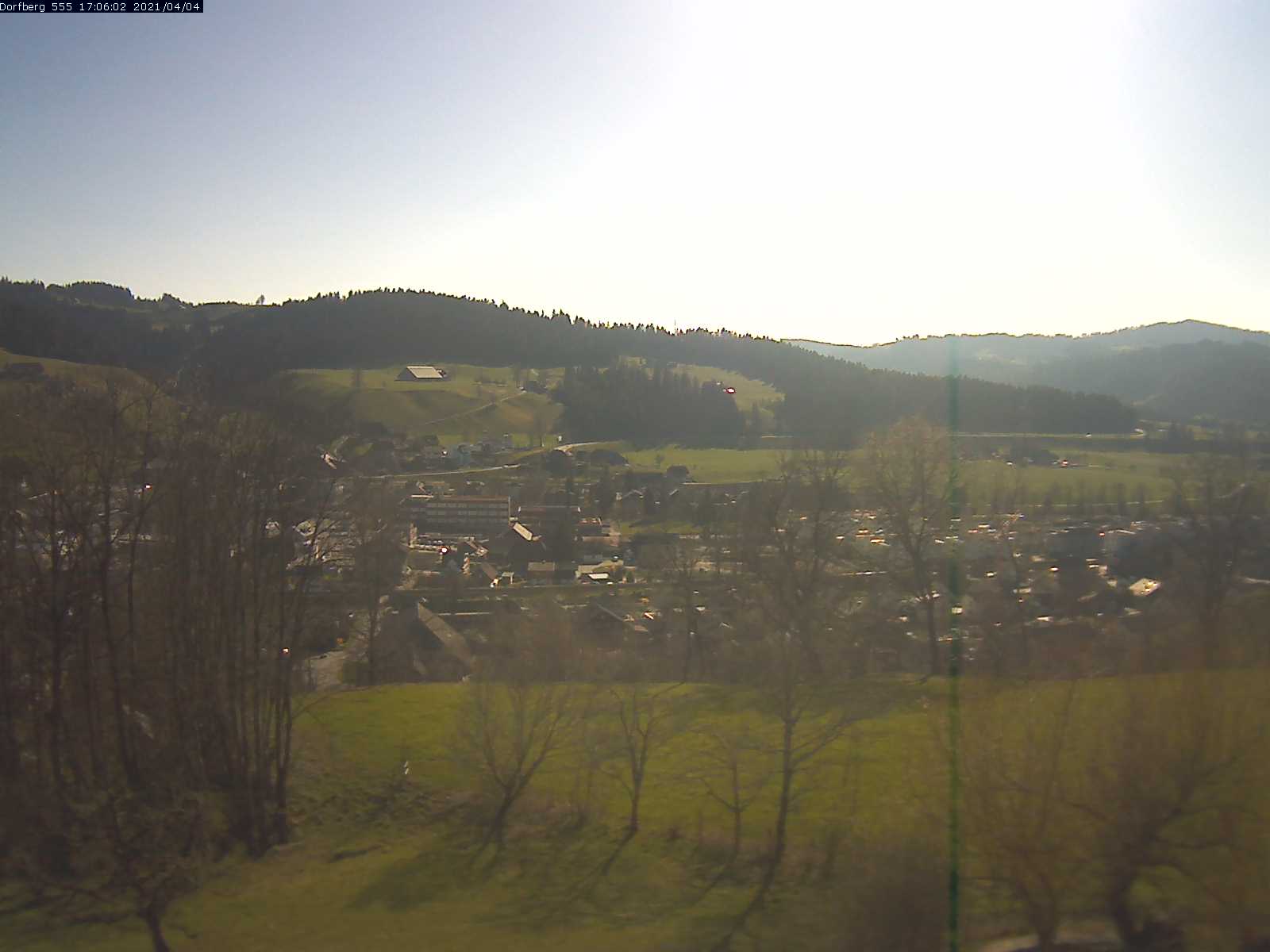 Webcam-Bild: Aussicht vom Dorfberg in Langnau 20210404-170601