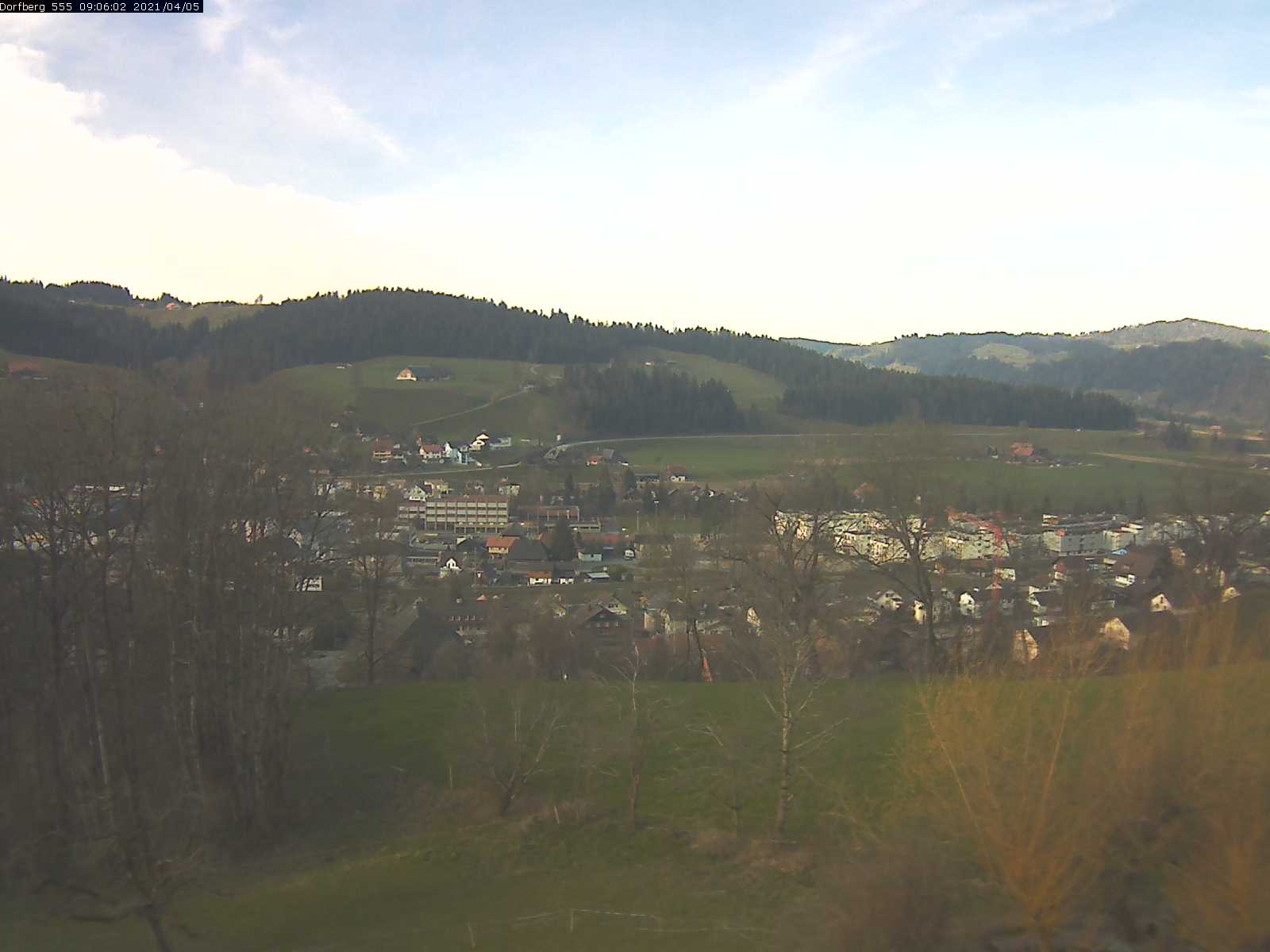 Webcam-Bild: Aussicht vom Dorfberg in Langnau 20210405-090601