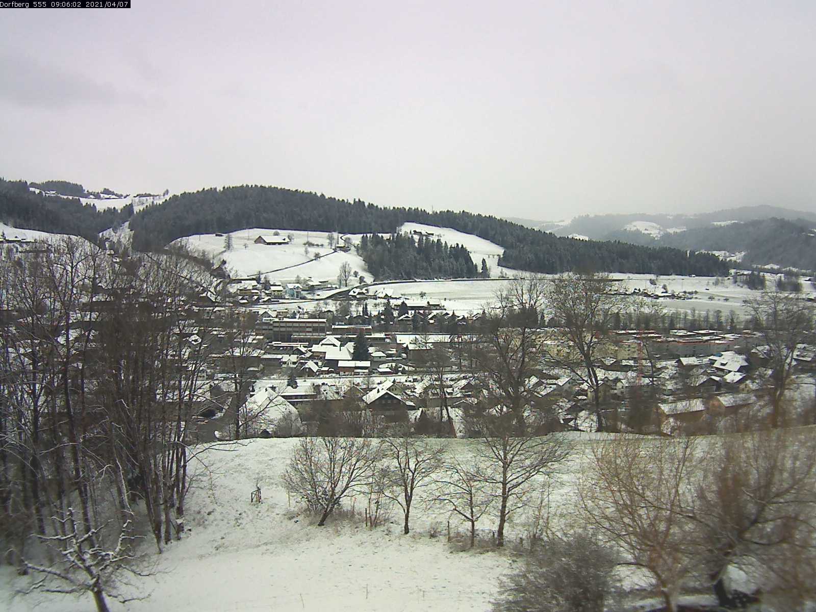 Webcam-Bild: Aussicht vom Dorfberg in Langnau 20210407-090601
