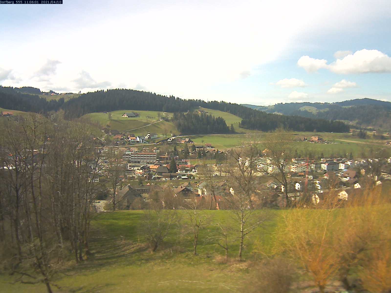 Webcam-Bild: Aussicht vom Dorfberg in Langnau 20210410-110601
