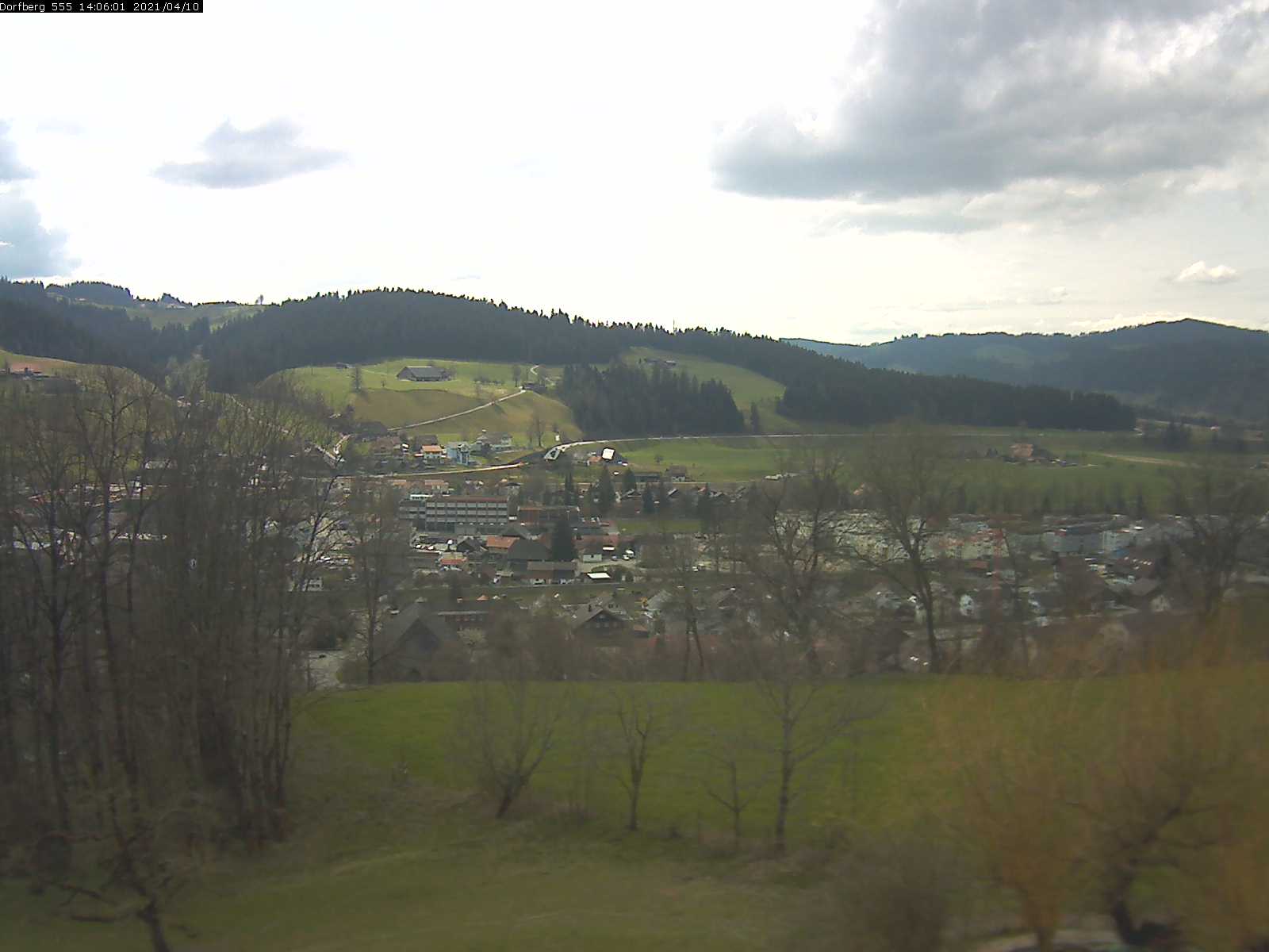 Webcam-Bild: Aussicht vom Dorfberg in Langnau 20210410-140601
