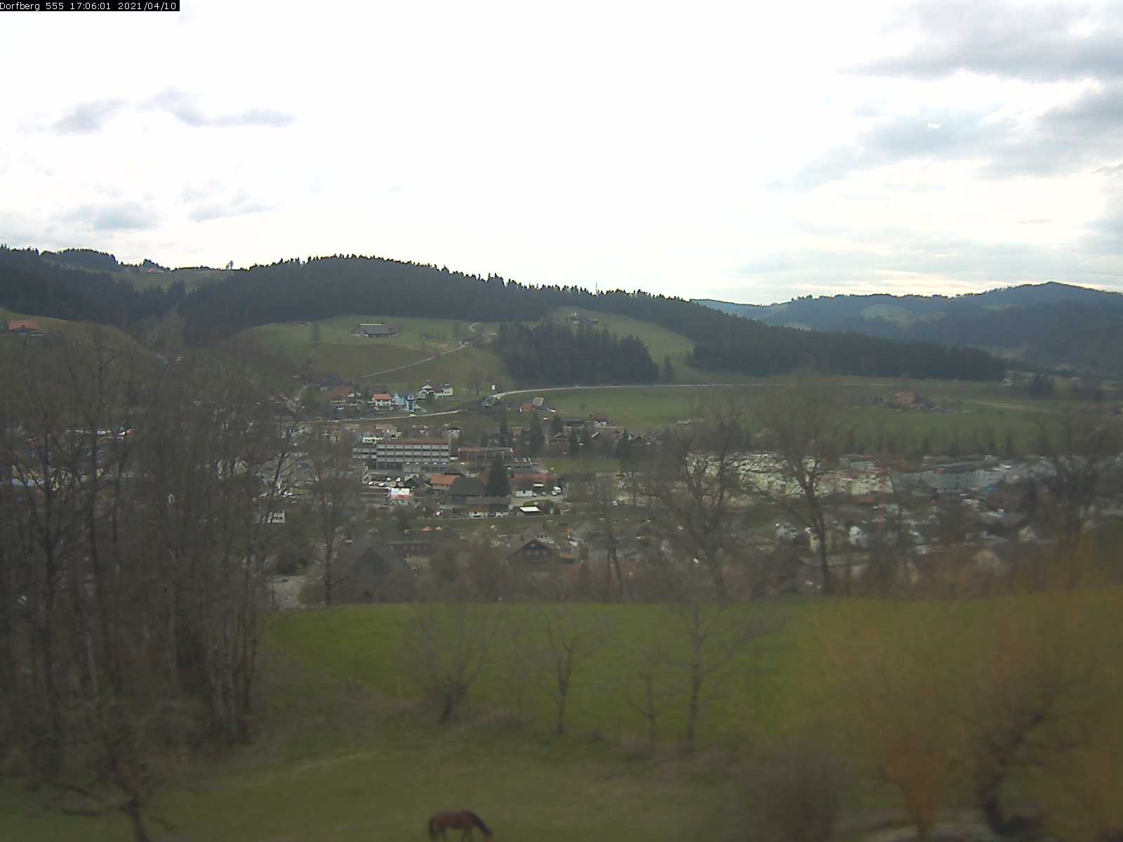 Webcam-Bild: Aussicht vom Dorfberg in Langnau 20210410-170601