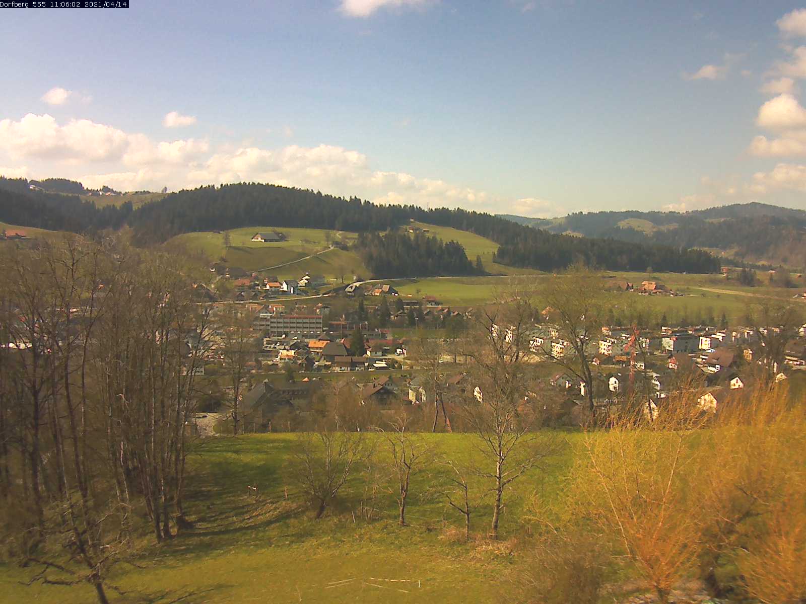 Webcam-Bild: Aussicht vom Dorfberg in Langnau 20210414-110601