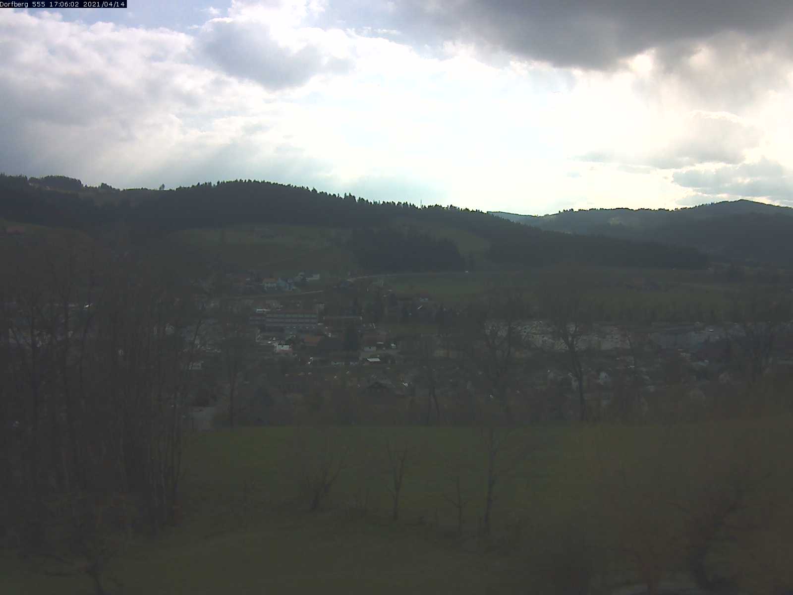 Webcam-Bild: Aussicht vom Dorfberg in Langnau 20210414-170602