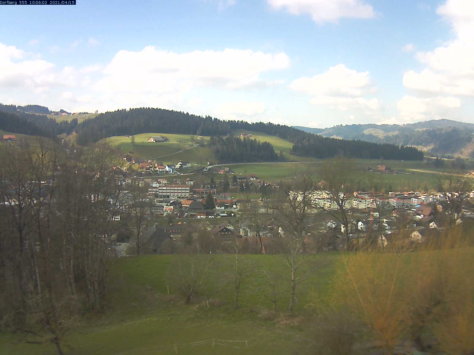 Webcam-Bild: Aussicht vom Dorfberg in Langnau 20210415-100601
