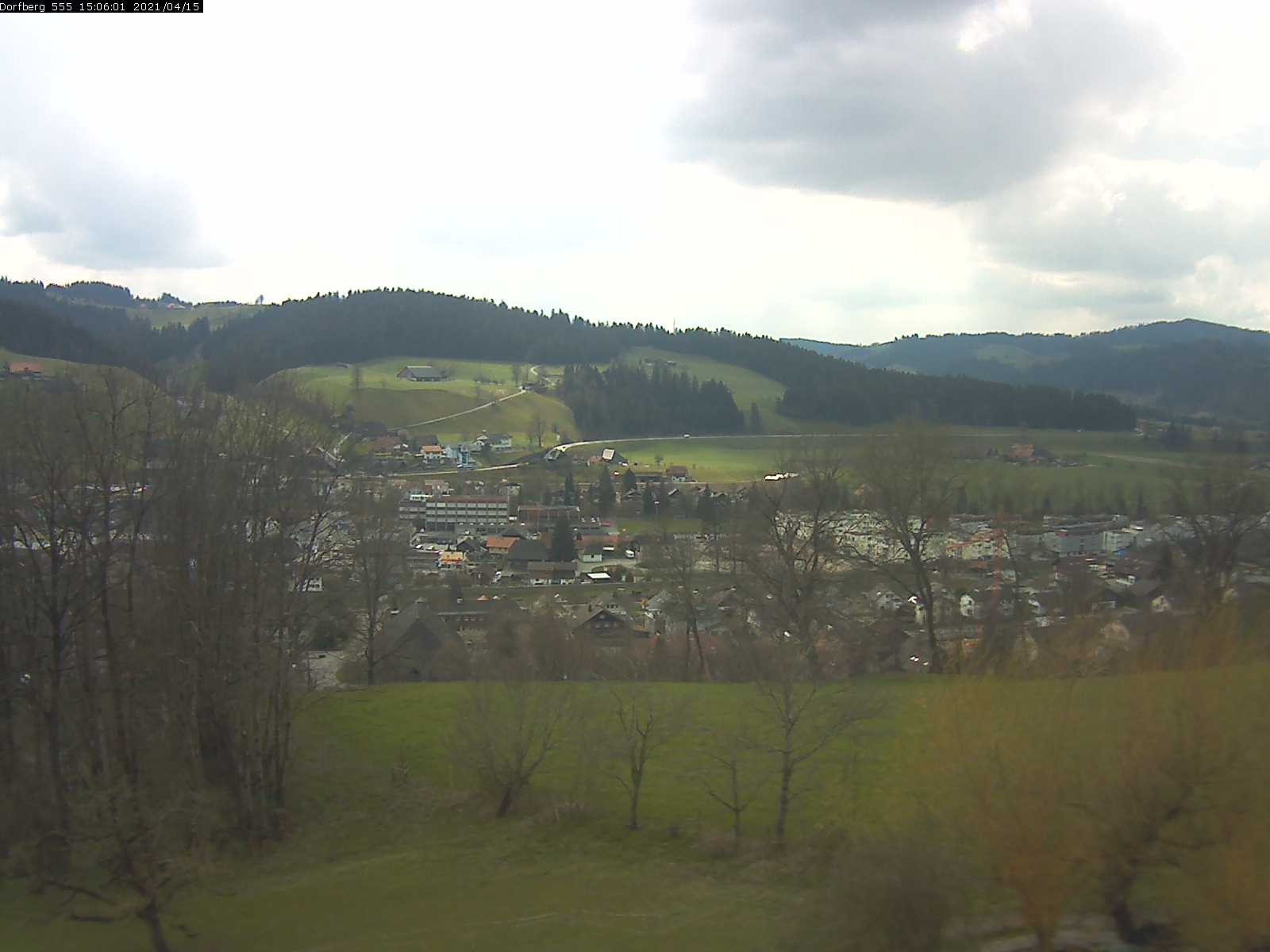 Webcam-Bild: Aussicht vom Dorfberg in Langnau 20210415-150601
