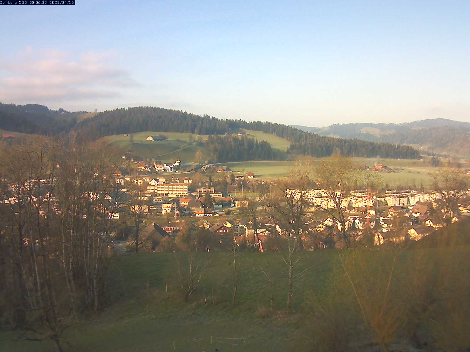Webcam-Bild: Aussicht vom Dorfberg in Langnau 20210416-080601