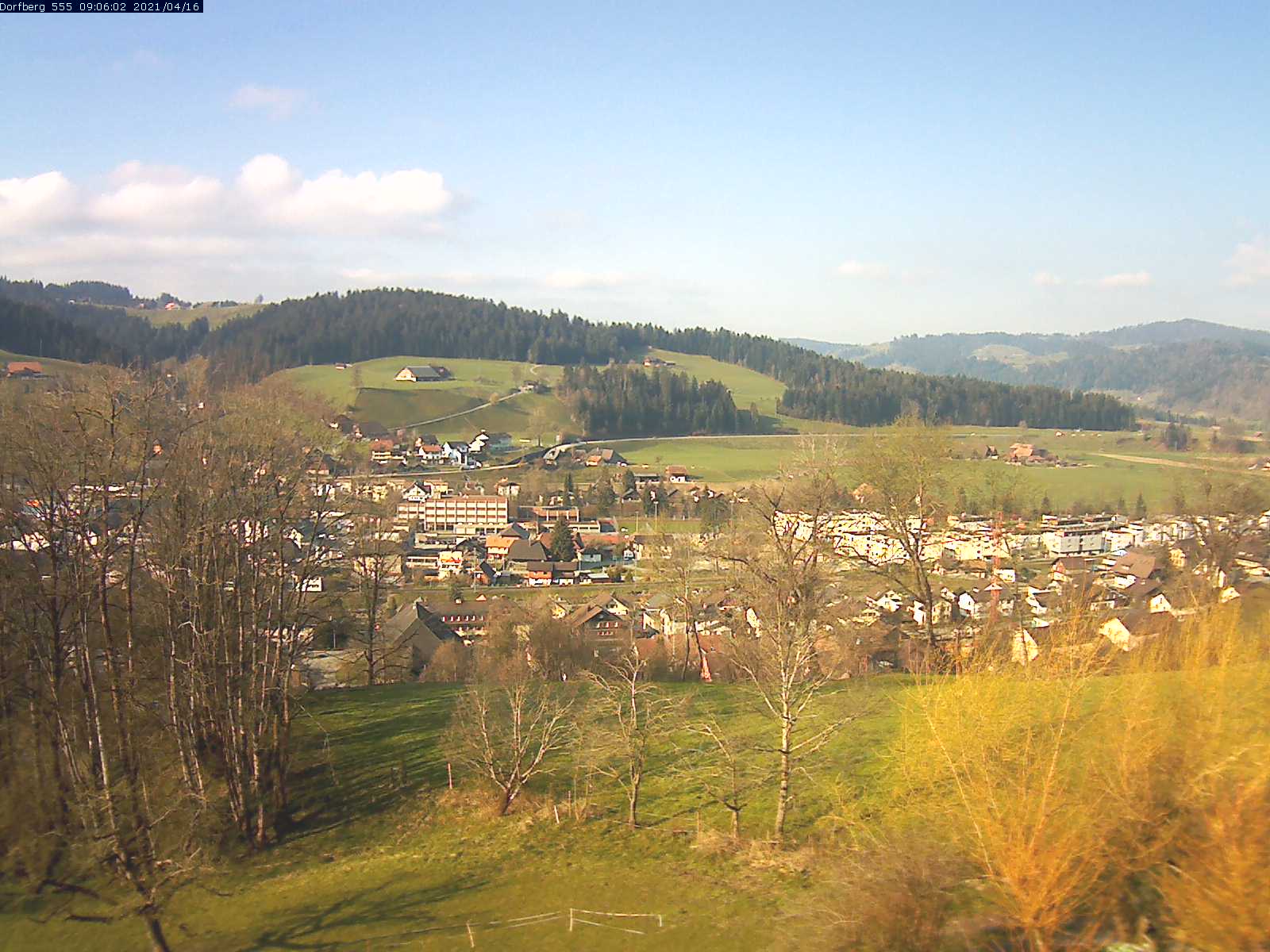 Webcam-Bild: Aussicht vom Dorfberg in Langnau 20210416-090601