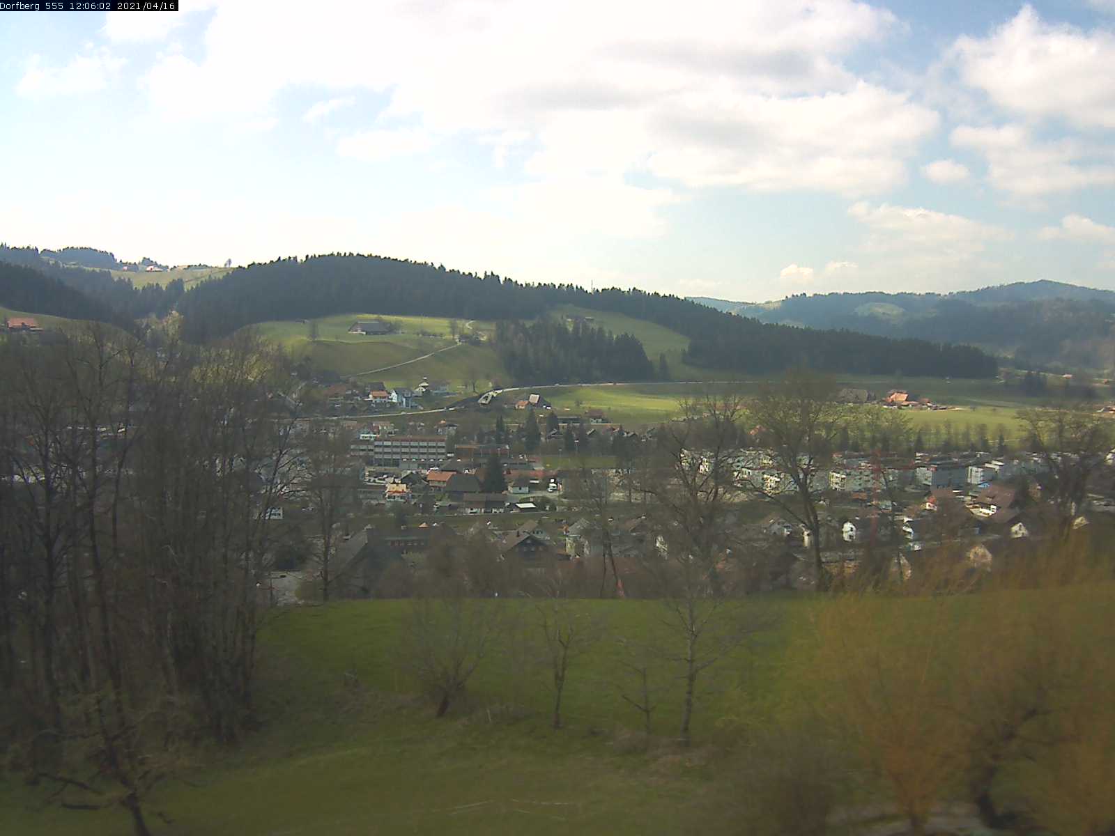 Webcam-Bild: Aussicht vom Dorfberg in Langnau 20210416-120601