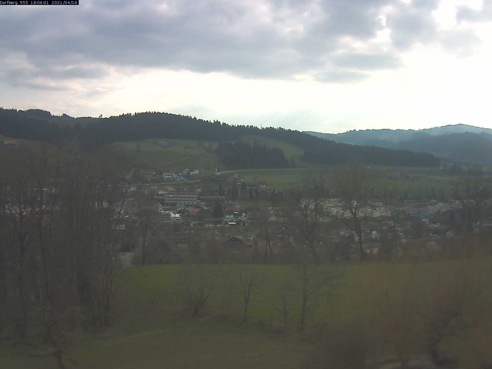 Webcam-Bild: Aussicht vom Dorfberg in Langnau 20210416-180601