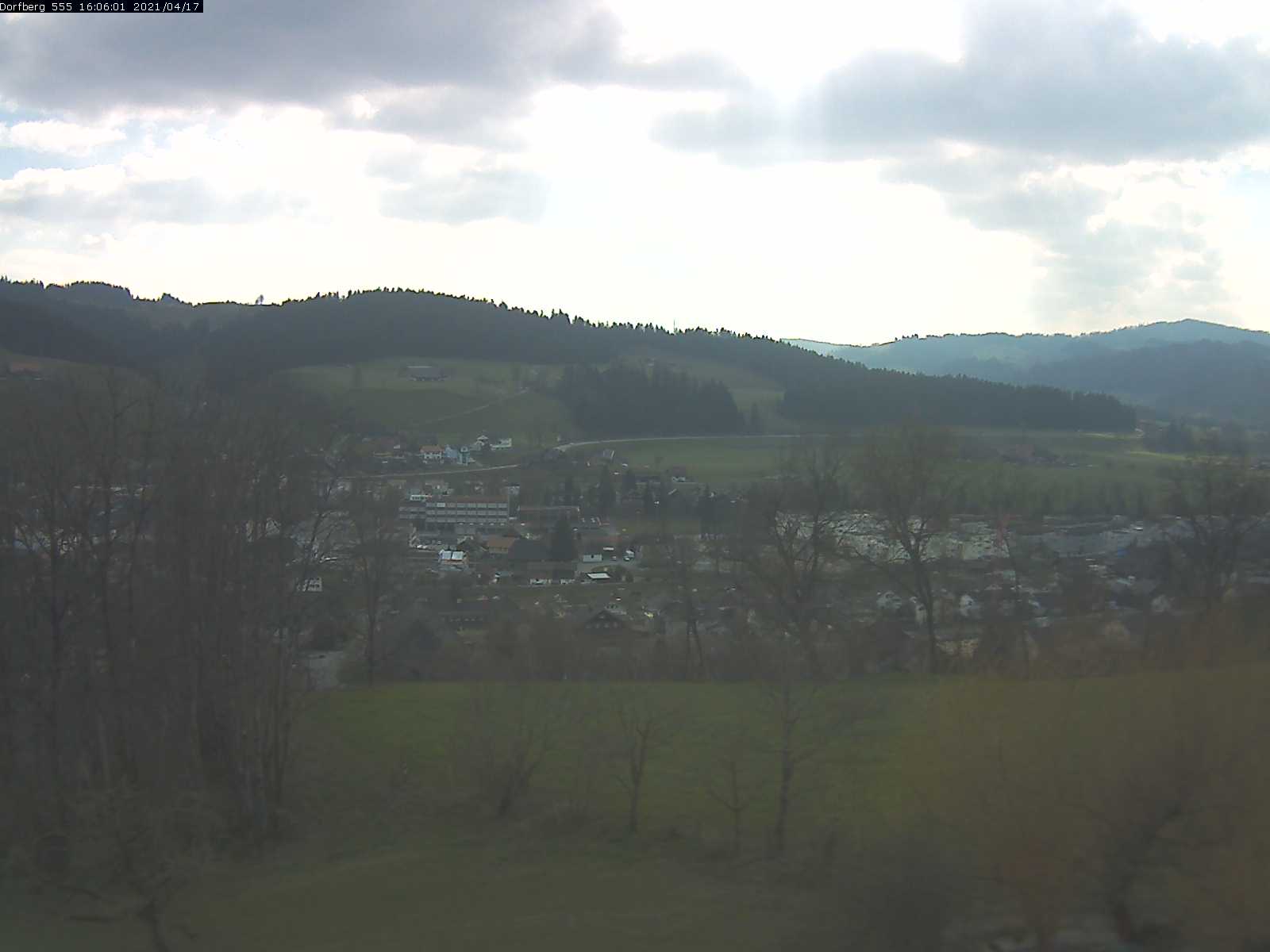 Webcam-Bild: Aussicht vom Dorfberg in Langnau 20210417-160601