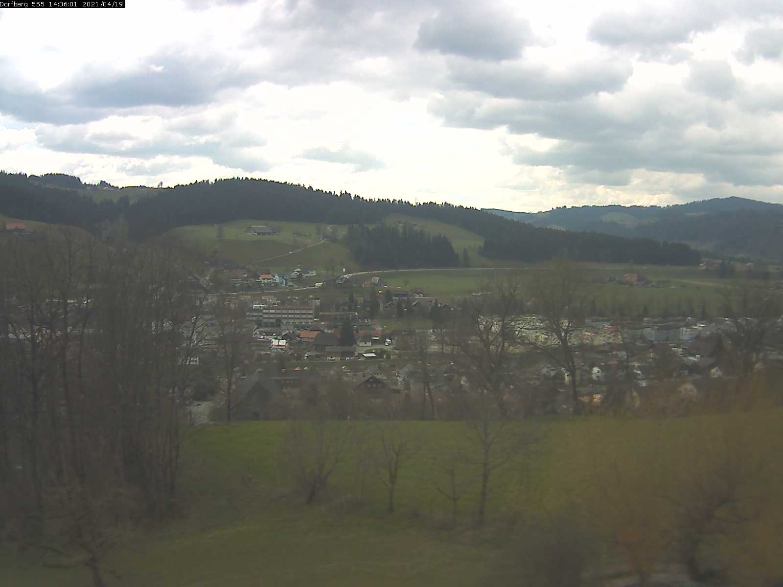 Webcam-Bild: Aussicht vom Dorfberg in Langnau 20210419-140601