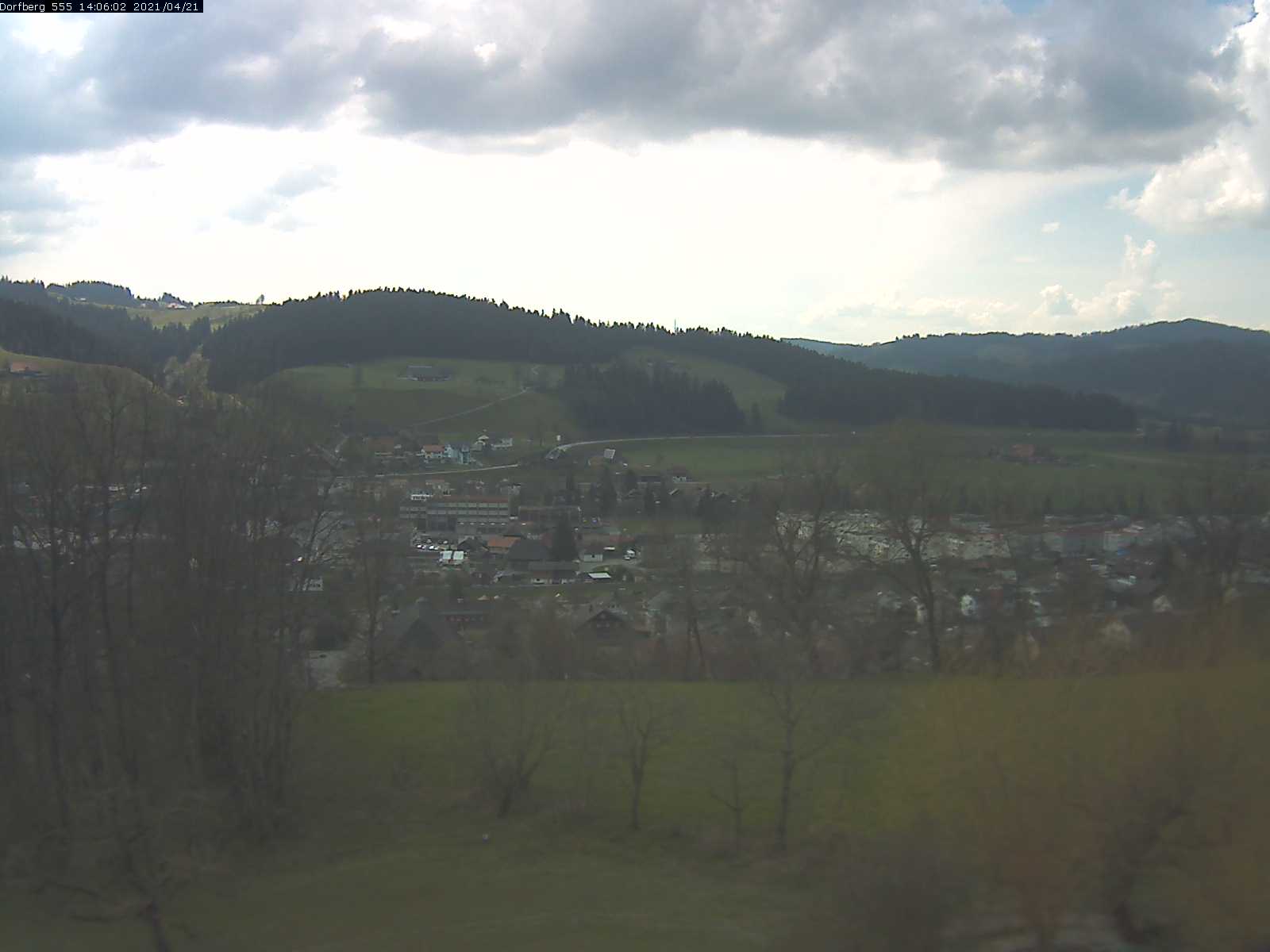 Webcam-Bild: Aussicht vom Dorfberg in Langnau 20210421-140602