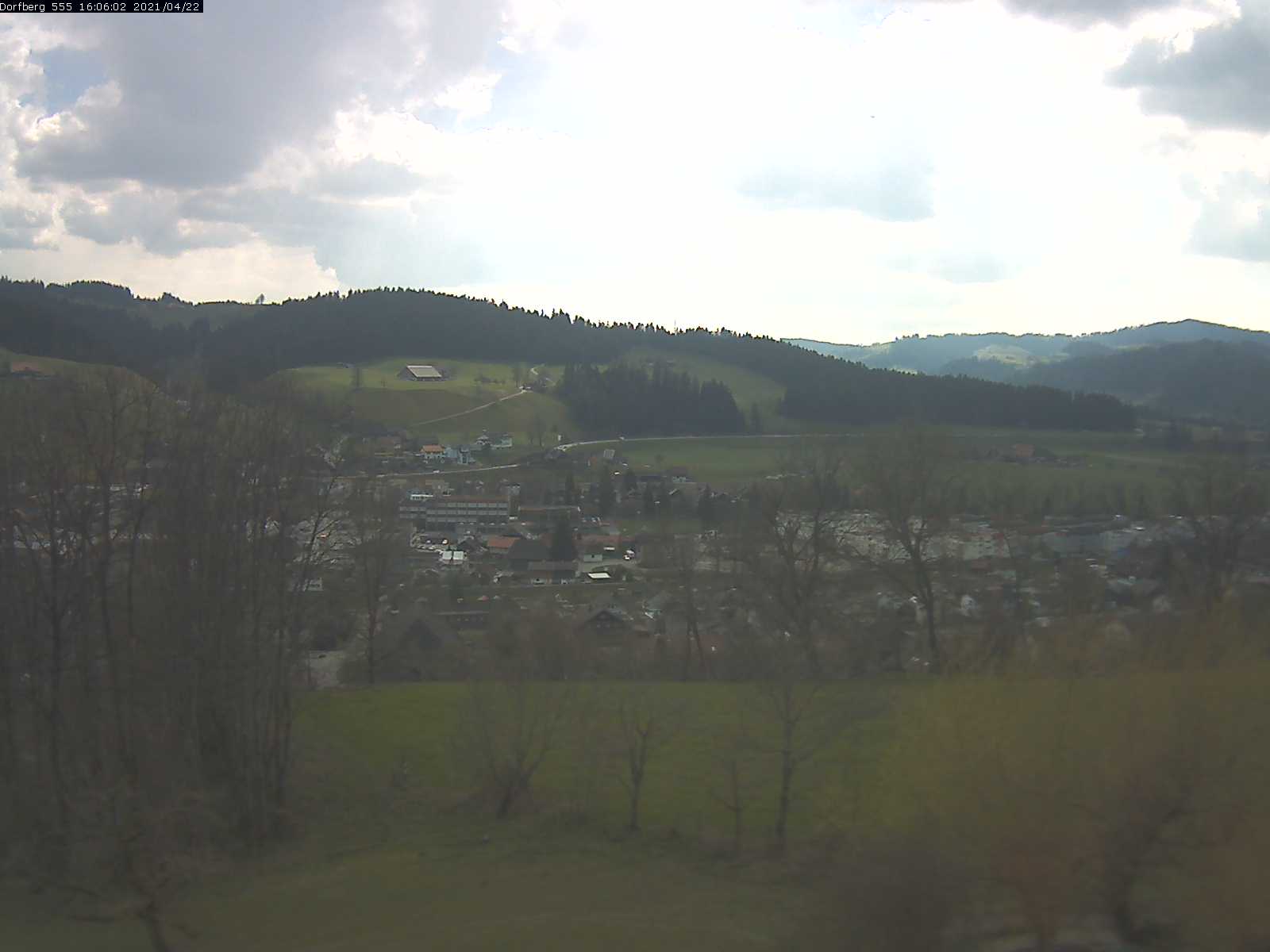 Webcam-Bild: Aussicht vom Dorfberg in Langnau 20210422-160601