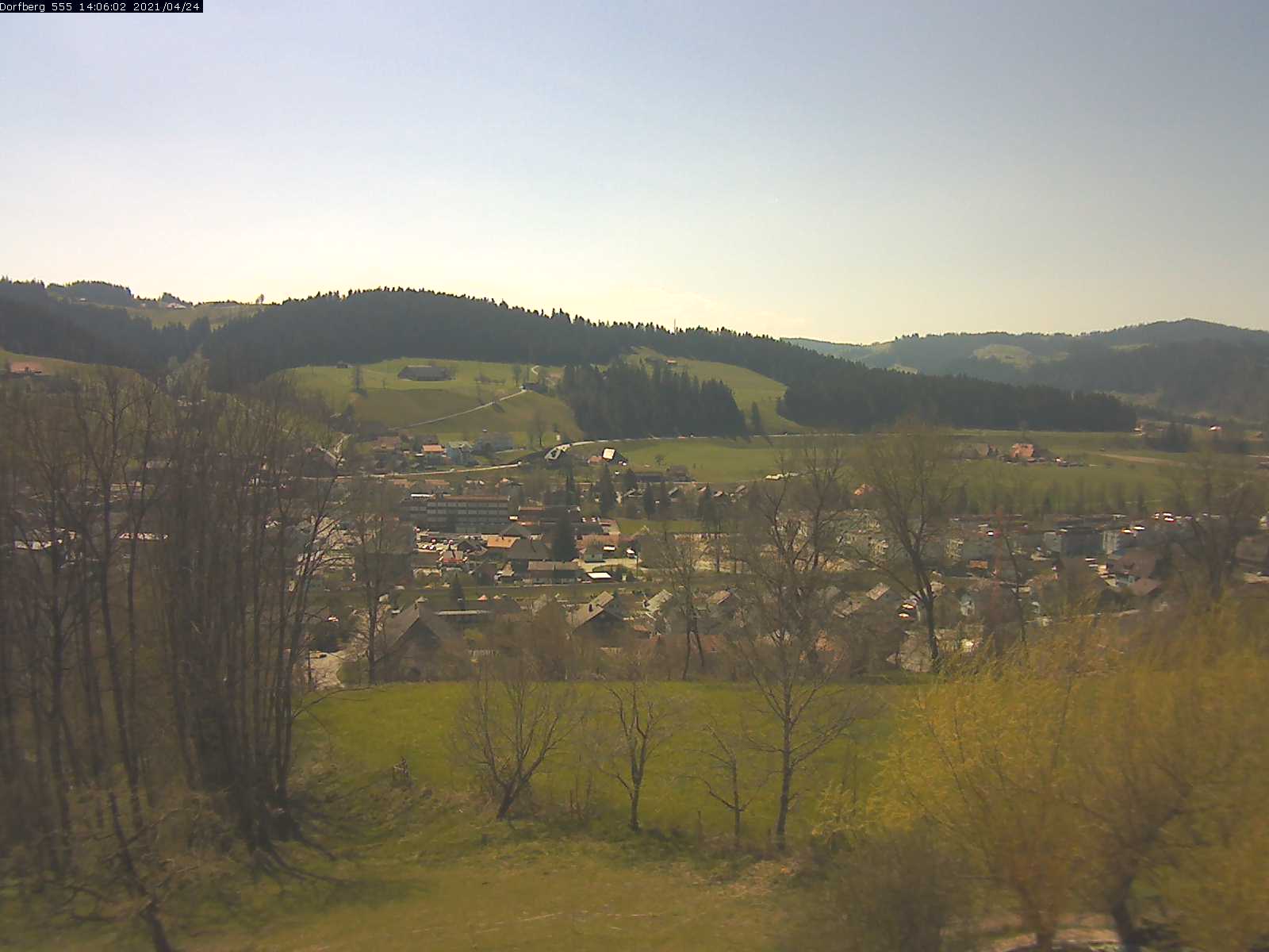 Webcam-Bild: Aussicht vom Dorfberg in Langnau 20210424-140601