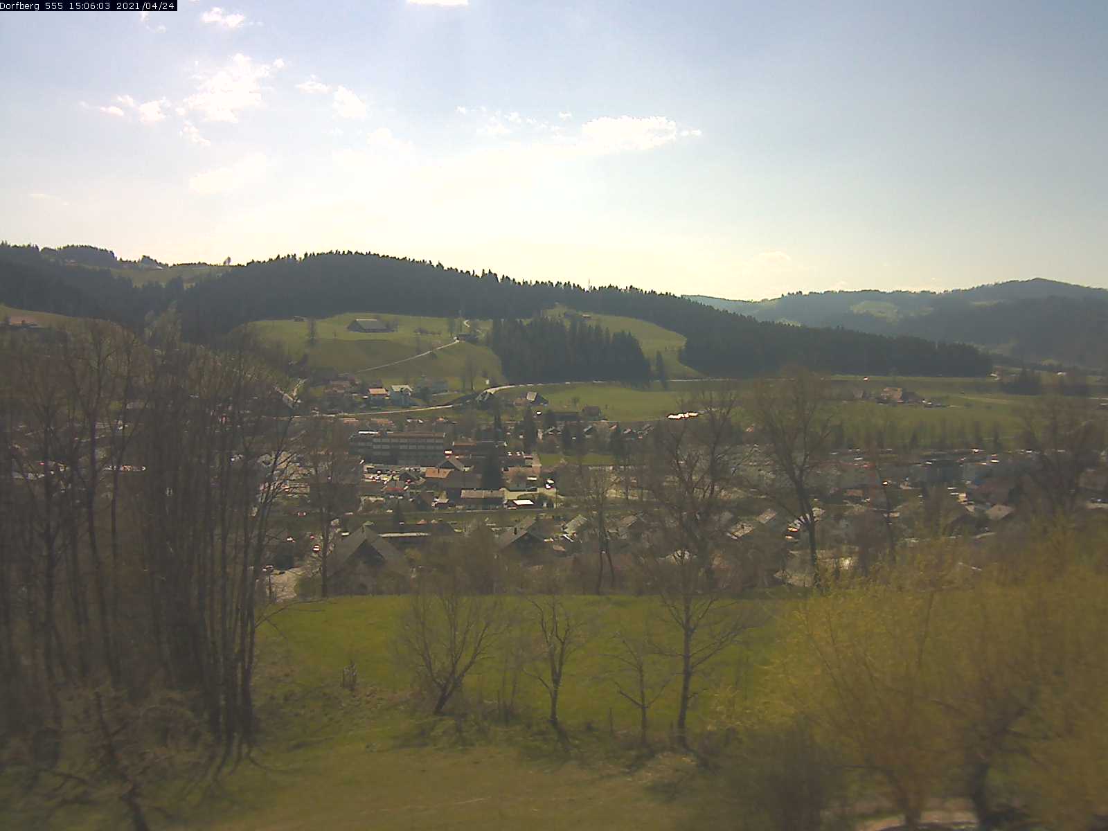 Webcam-Bild: Aussicht vom Dorfberg in Langnau 20210424-150601
