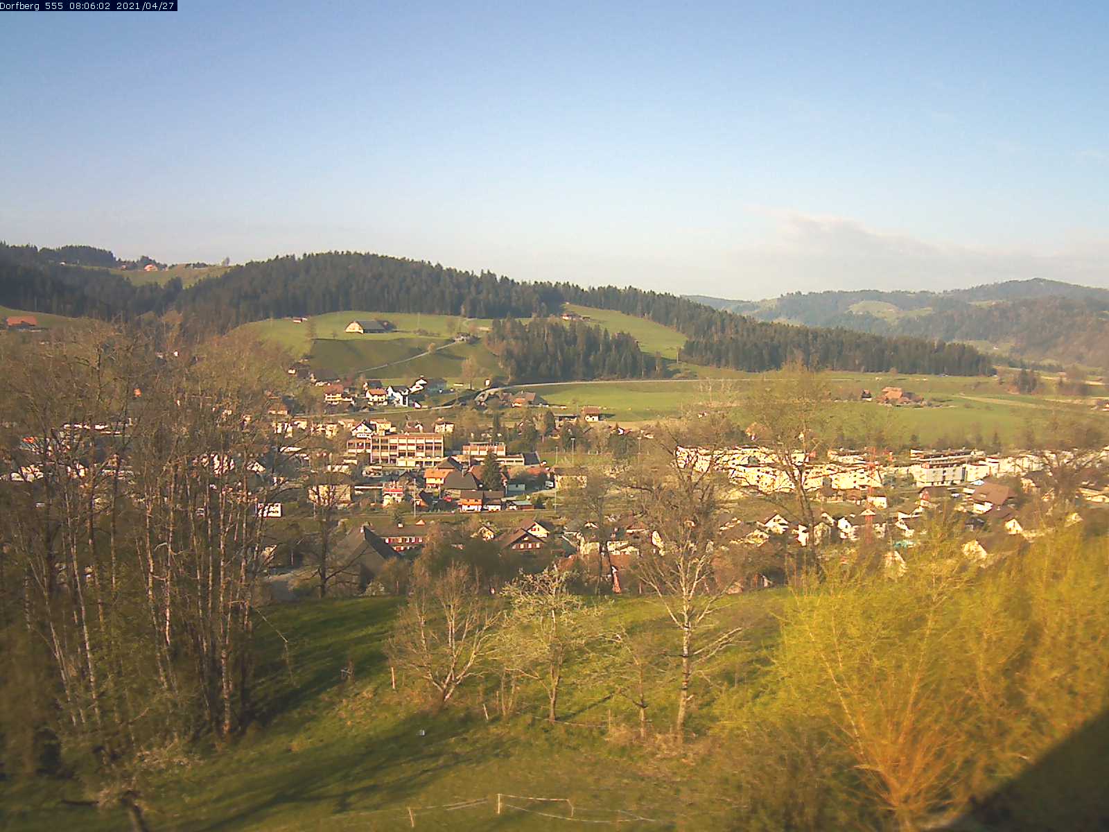 Webcam-Bild: Aussicht vom Dorfberg in Langnau 20210427-080601