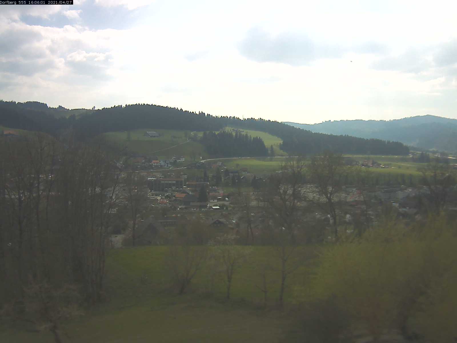 Webcam-Bild: Aussicht vom Dorfberg in Langnau 20210427-160601