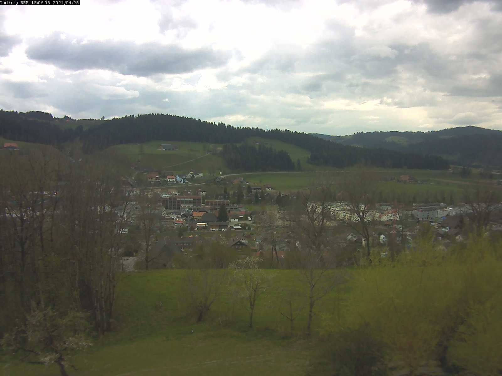 Webcam-Bild: Aussicht vom Dorfberg in Langnau 20210428-150601