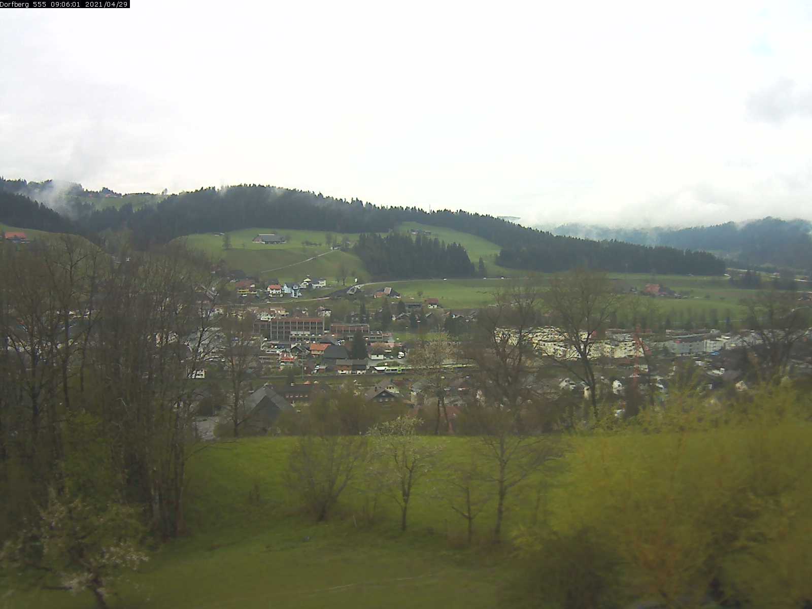 Webcam-Bild: Aussicht vom Dorfberg in Langnau 20210429-090601