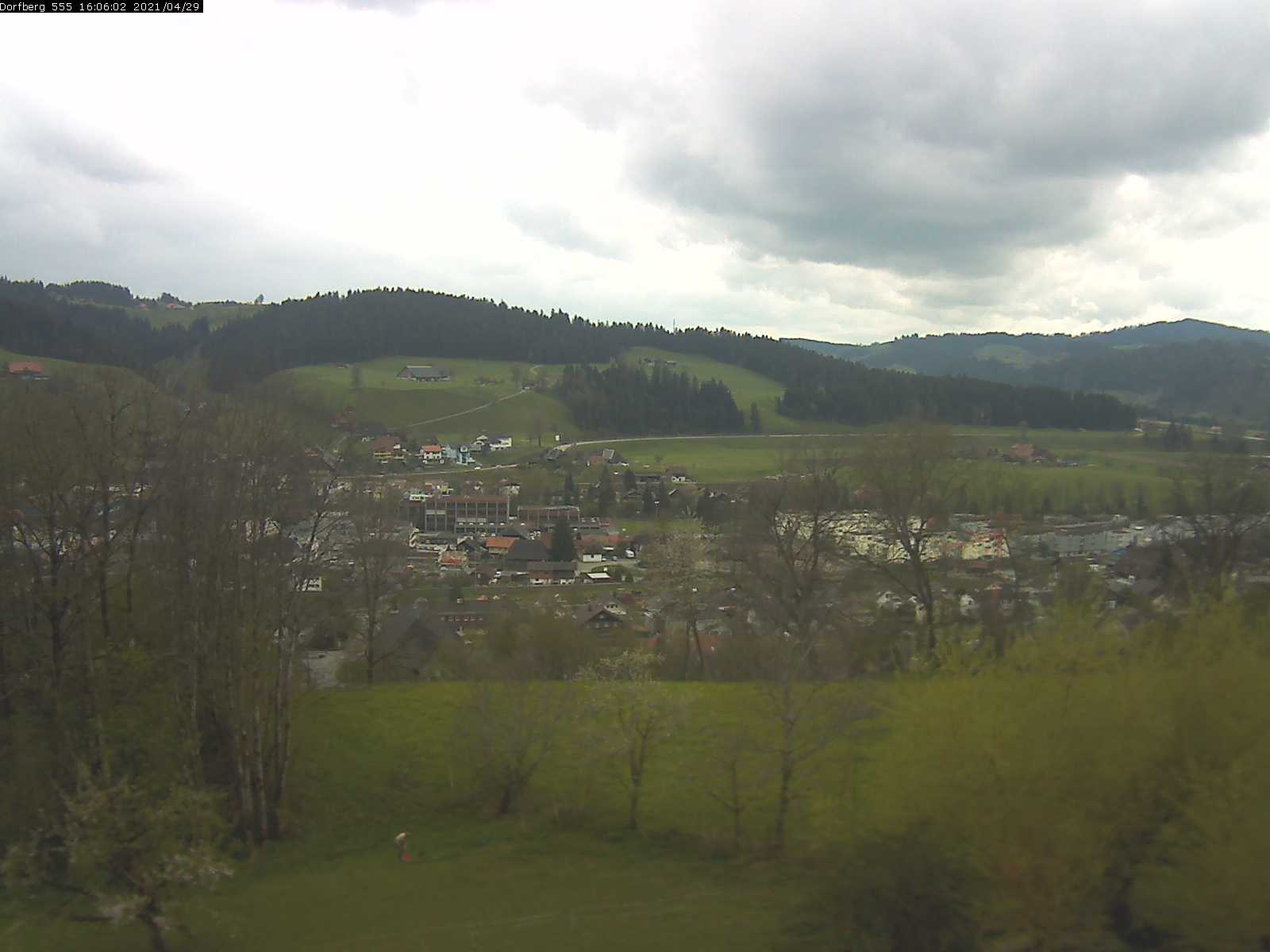 Webcam-Bild: Aussicht vom Dorfberg in Langnau 20210429-160601