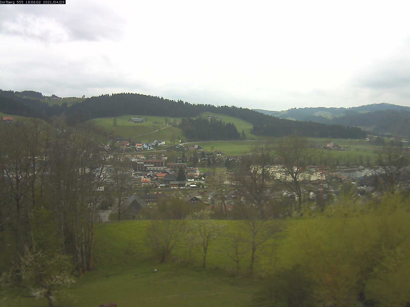 Webcam-Bild: Aussicht vom Dorfberg in Langnau 20210429-180601