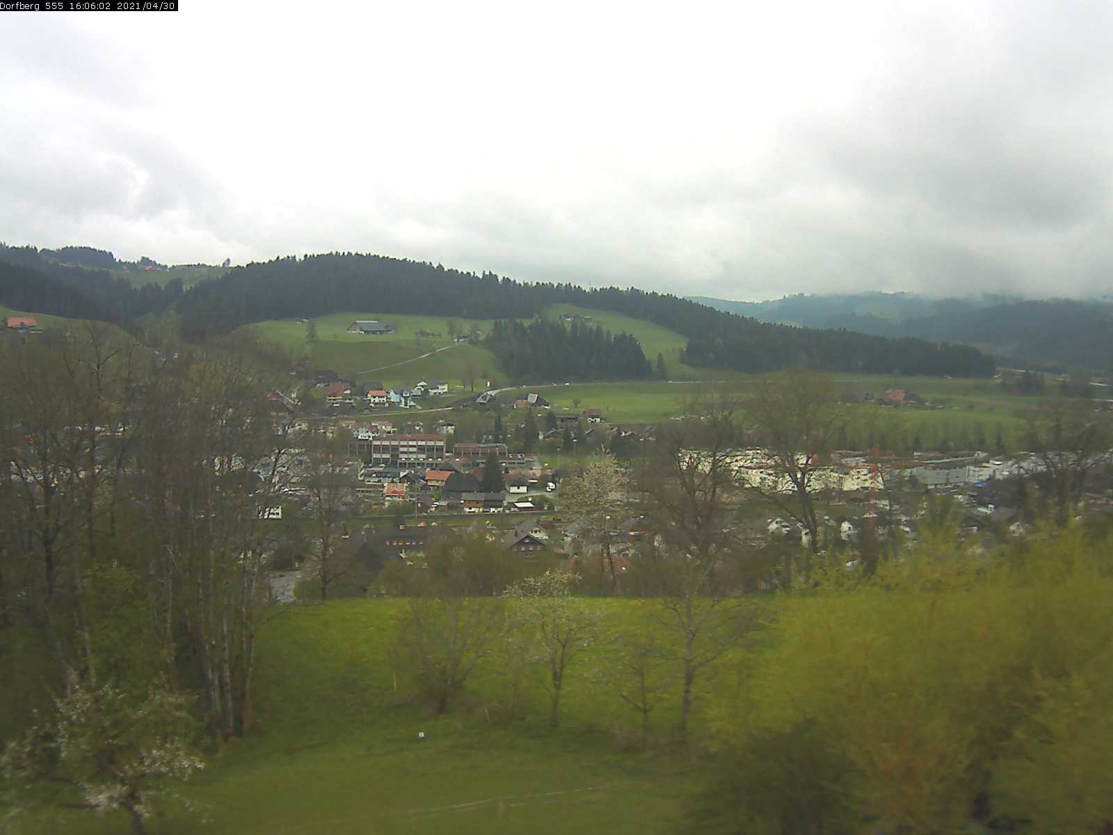 Webcam-Bild: Aussicht vom Dorfberg in Langnau 20210430-160601