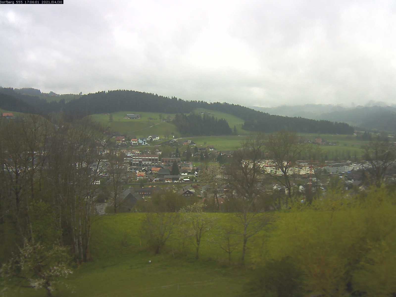 Webcam-Bild: Aussicht vom Dorfberg in Langnau 20210430-170601