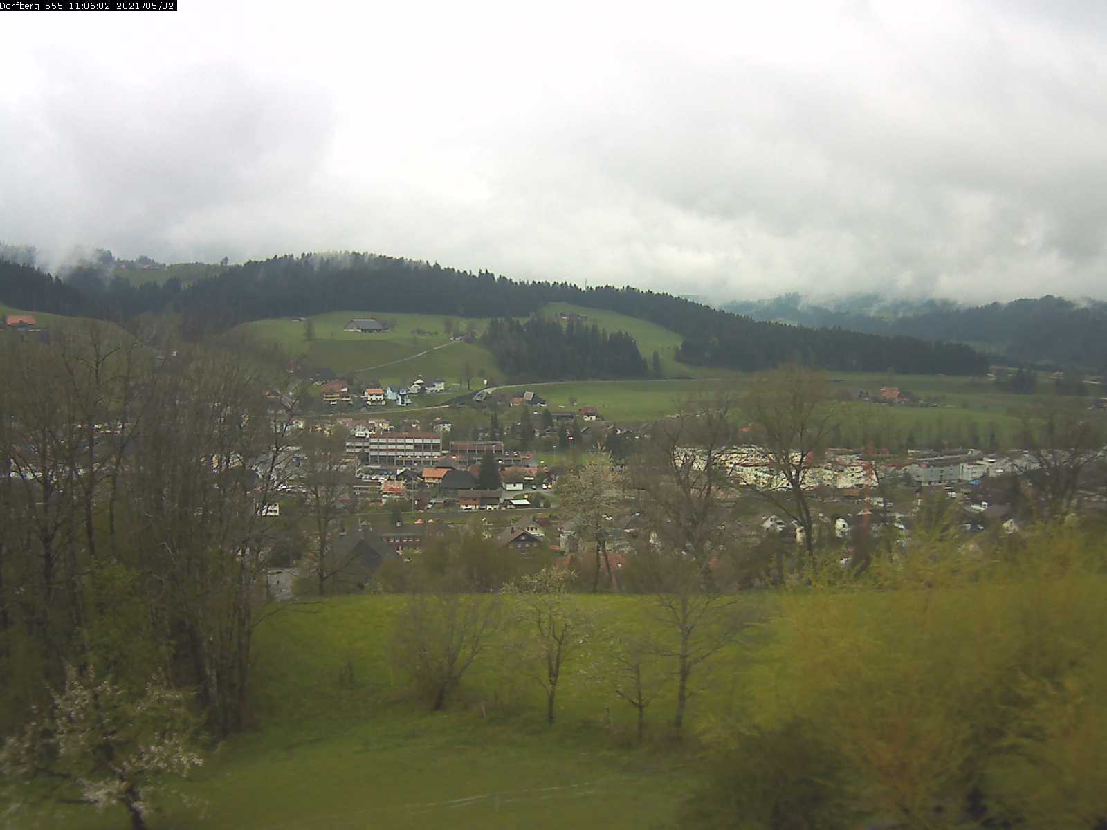 Webcam-Bild: Aussicht vom Dorfberg in Langnau 20210502-110601