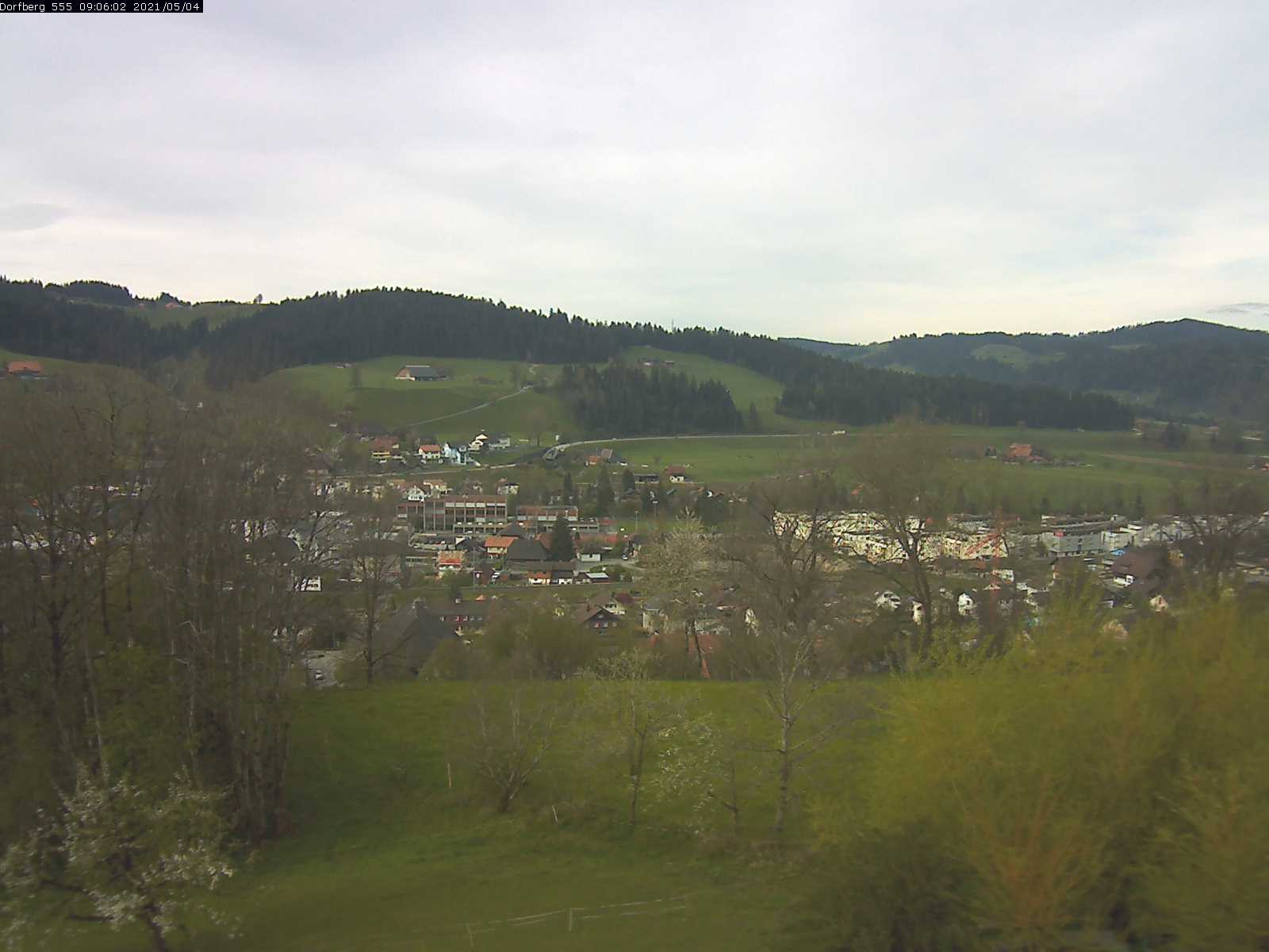 Webcam-Bild: Aussicht vom Dorfberg in Langnau 20210504-090601