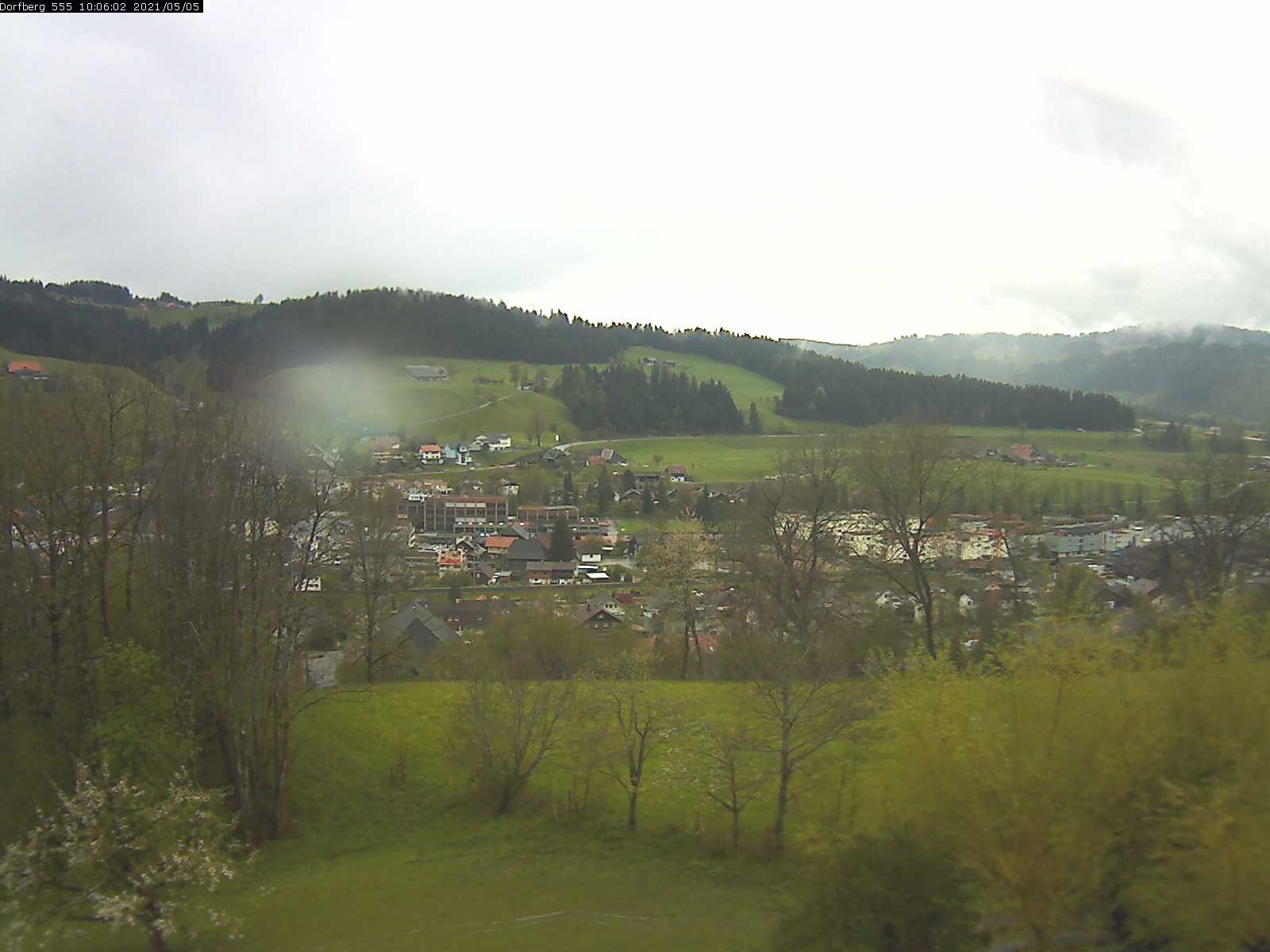 Webcam-Bild: Aussicht vom Dorfberg in Langnau 20210505-100601