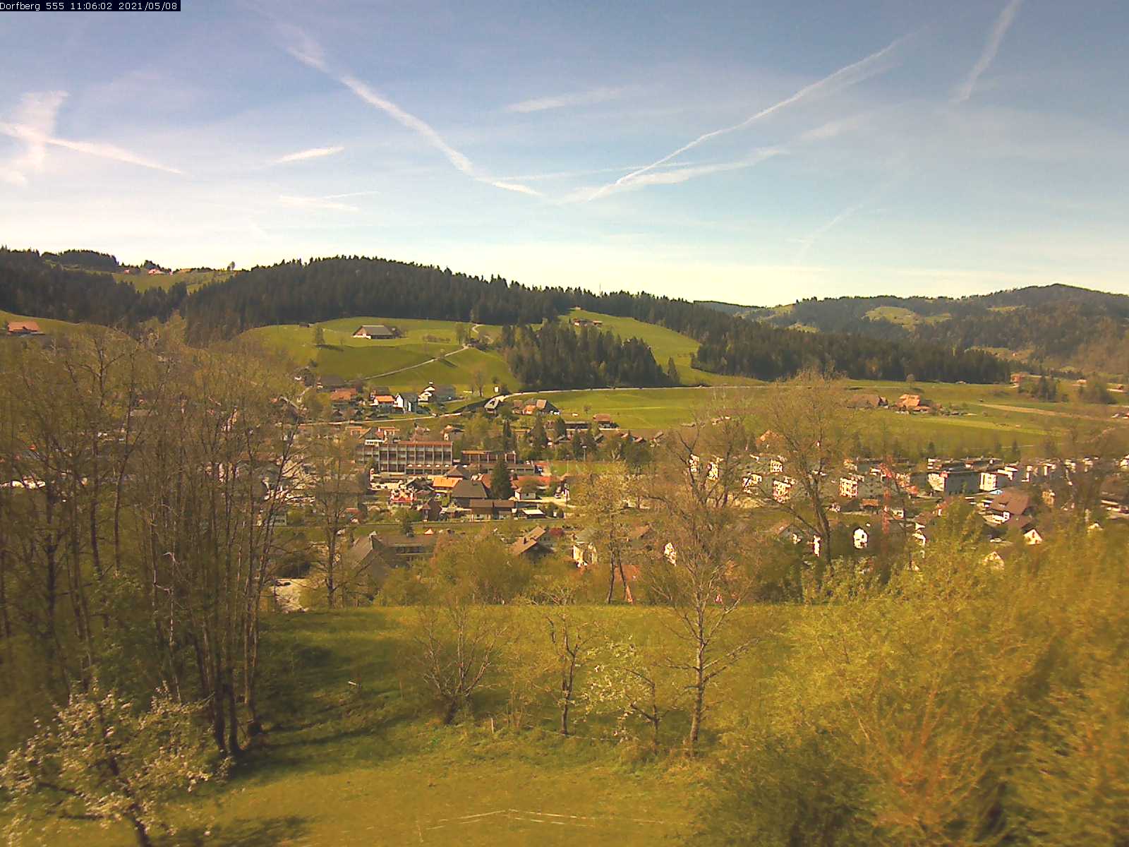 Webcam-Bild: Aussicht vom Dorfberg in Langnau 20210508-110601
