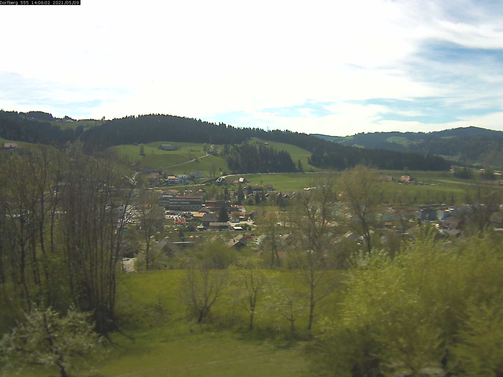 Webcam-Bild: Aussicht vom Dorfberg in Langnau 20210509-140601