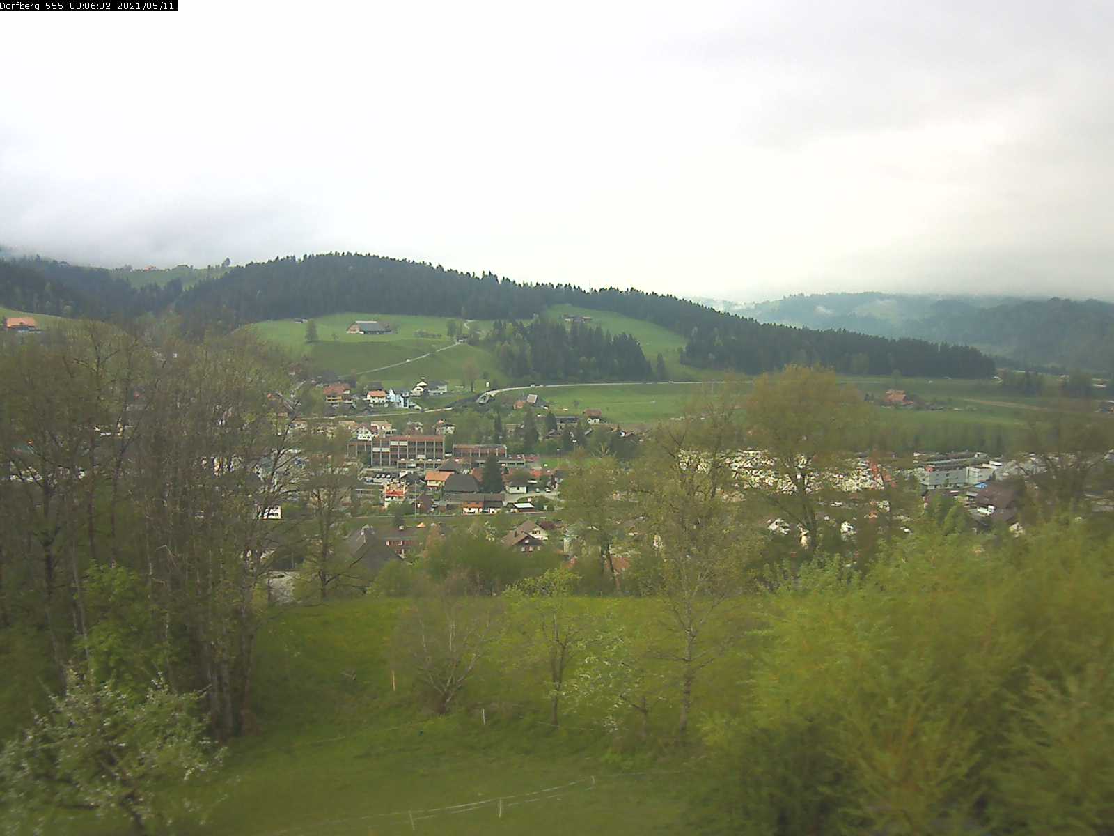 Webcam-Bild: Aussicht vom Dorfberg in Langnau 20210511-080601