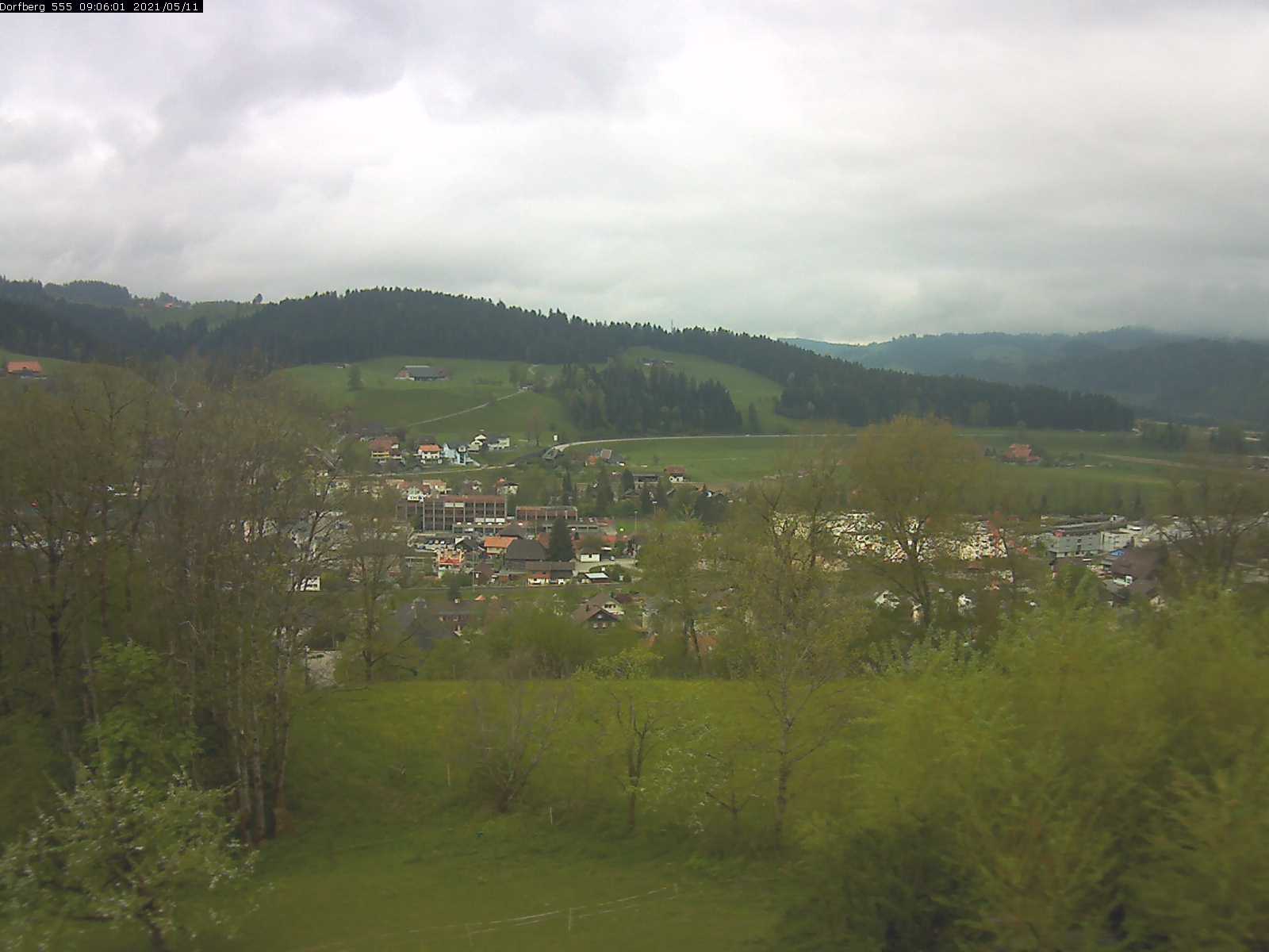 Webcam-Bild: Aussicht vom Dorfberg in Langnau 20210511-090601