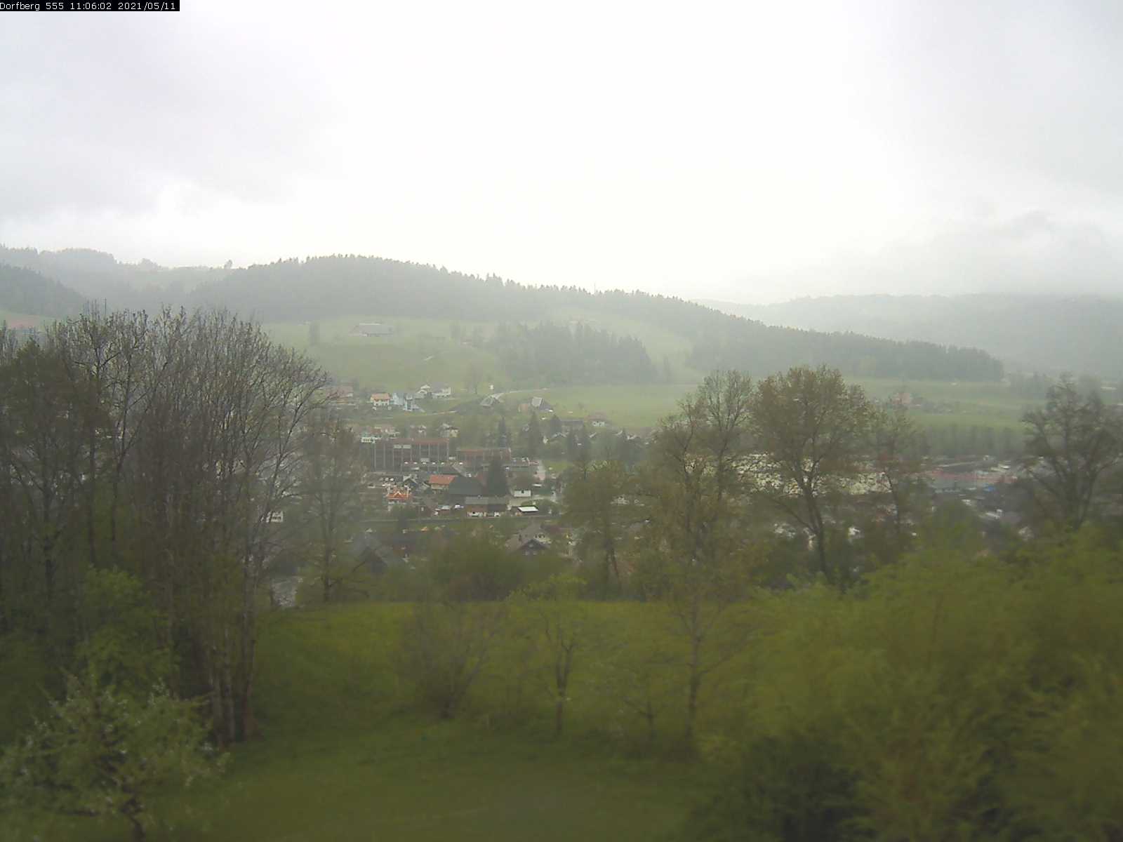 Webcam-Bild: Aussicht vom Dorfberg in Langnau 20210511-110601