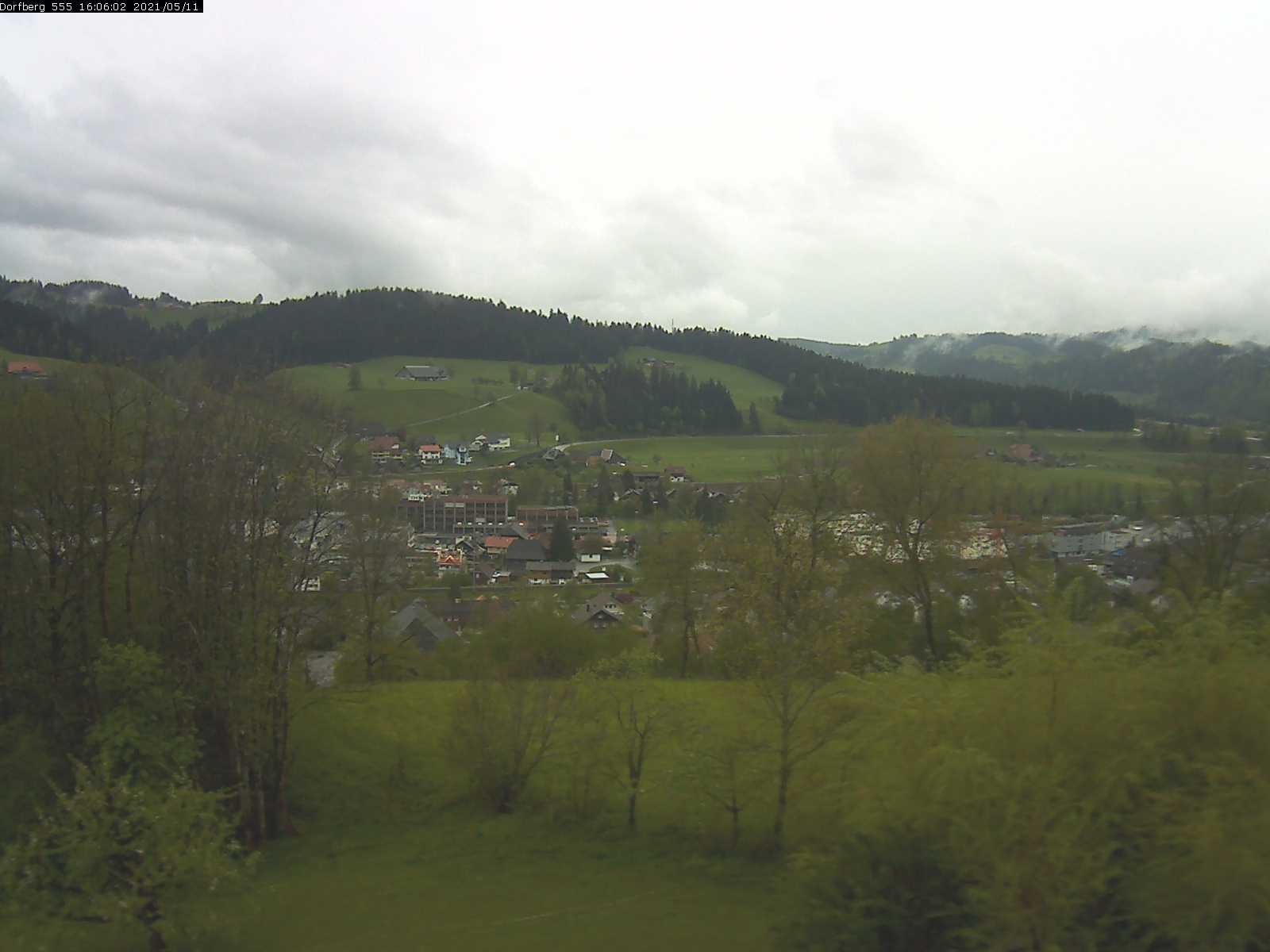 Webcam-Bild: Aussicht vom Dorfberg in Langnau 20210511-160601