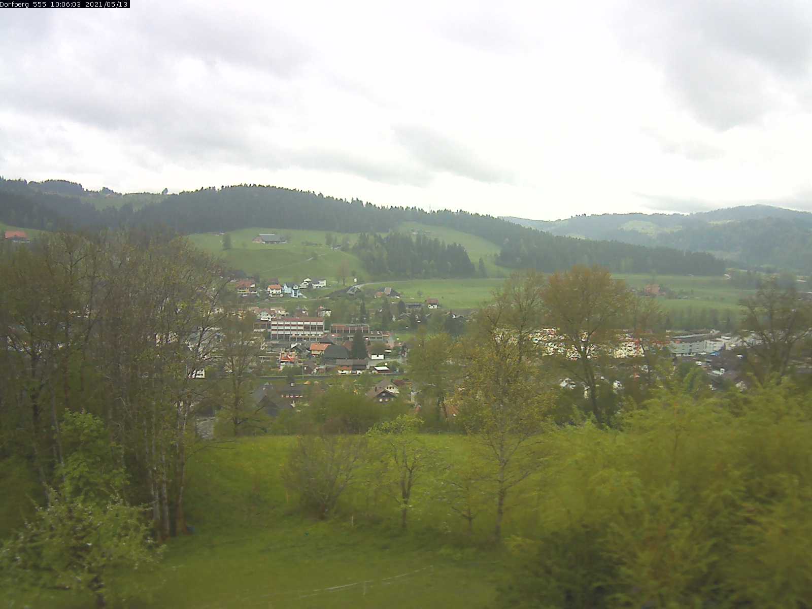Webcam-Bild: Aussicht vom Dorfberg in Langnau 20210513-100601
