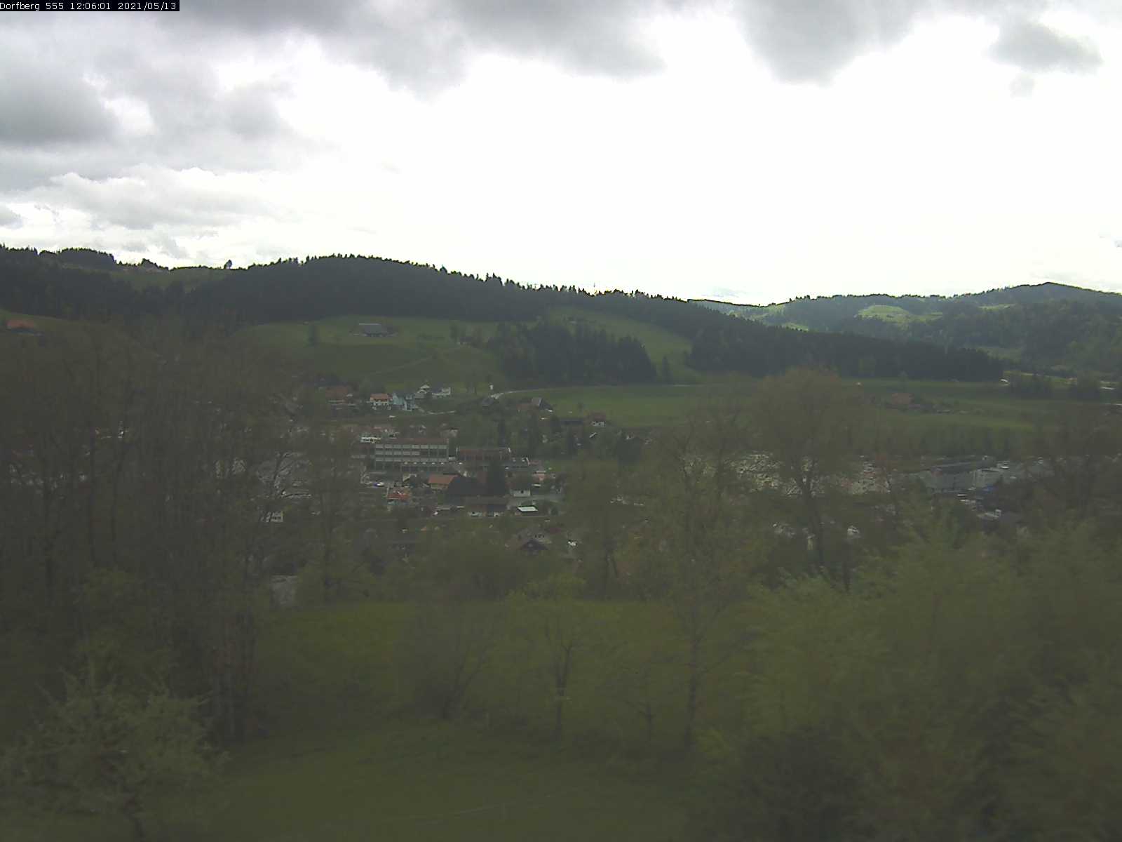 Webcam-Bild: Aussicht vom Dorfberg in Langnau 20210513-120601