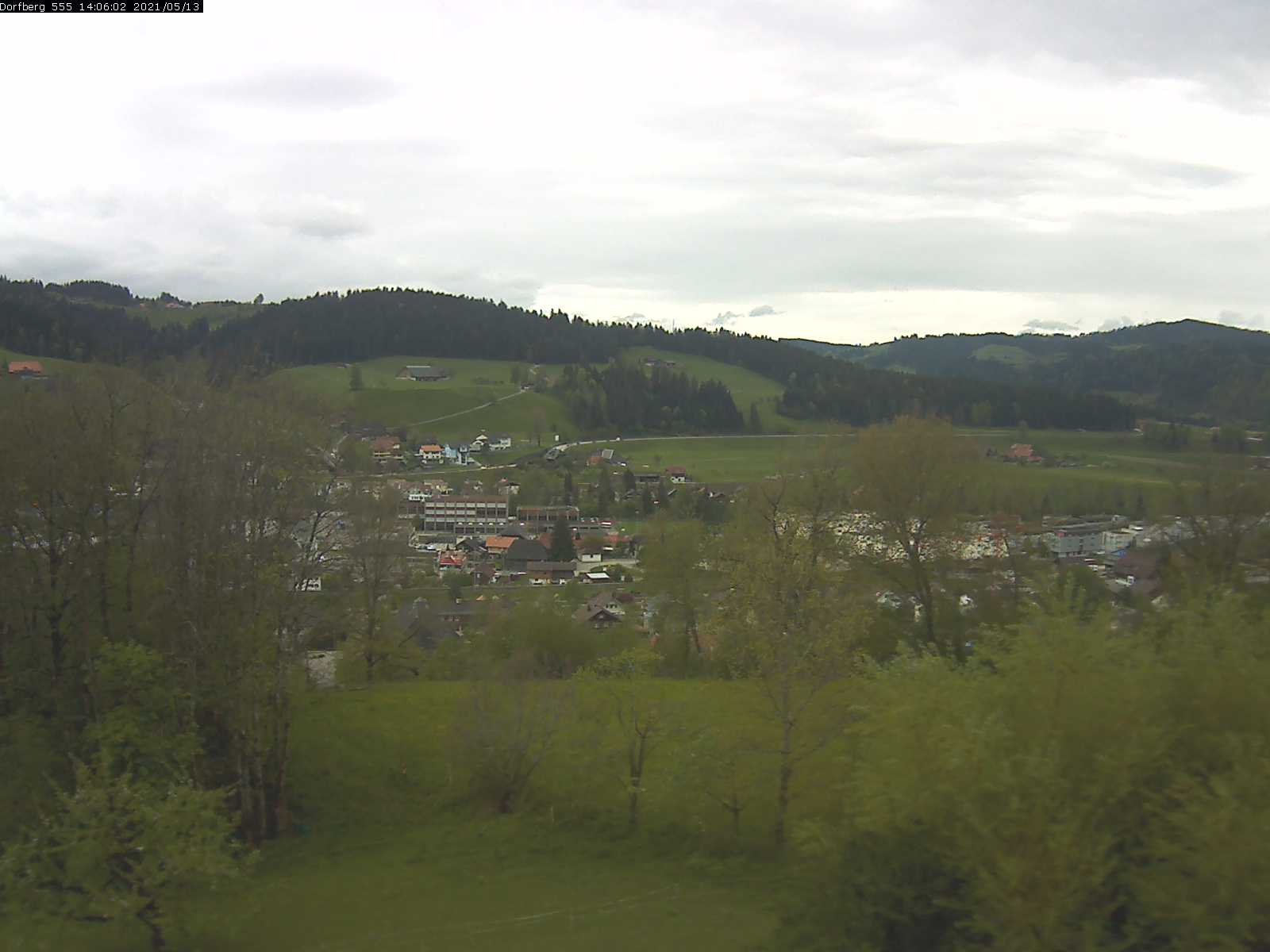 Webcam-Bild: Aussicht vom Dorfberg in Langnau 20210513-140601