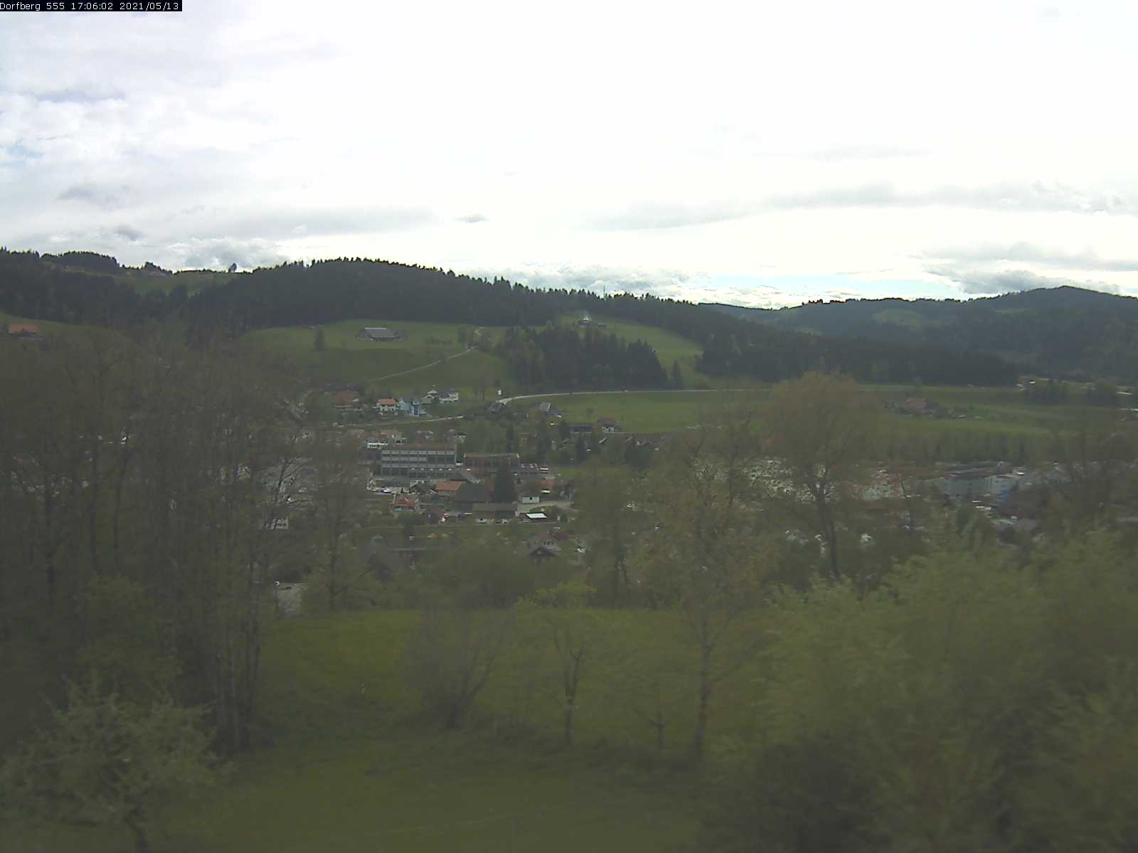 Webcam-Bild: Aussicht vom Dorfberg in Langnau 20210513-170601