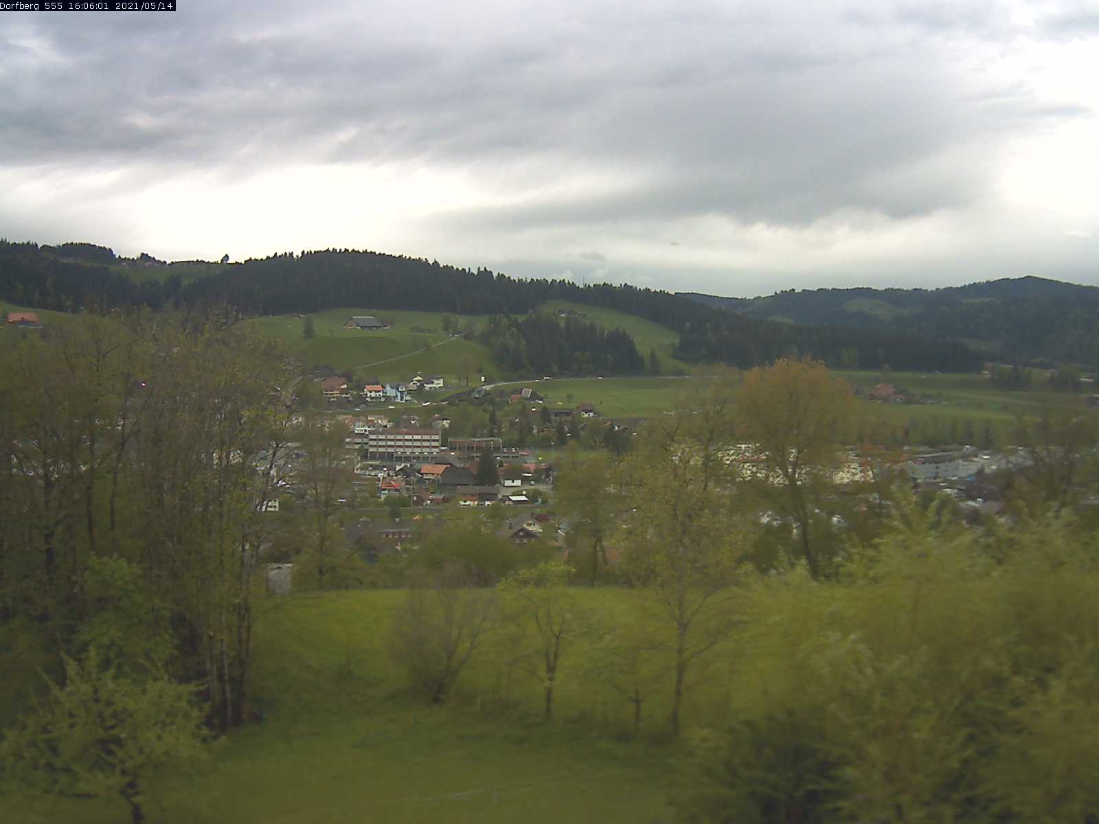 Webcam-Bild: Aussicht vom Dorfberg in Langnau 20210514-160601