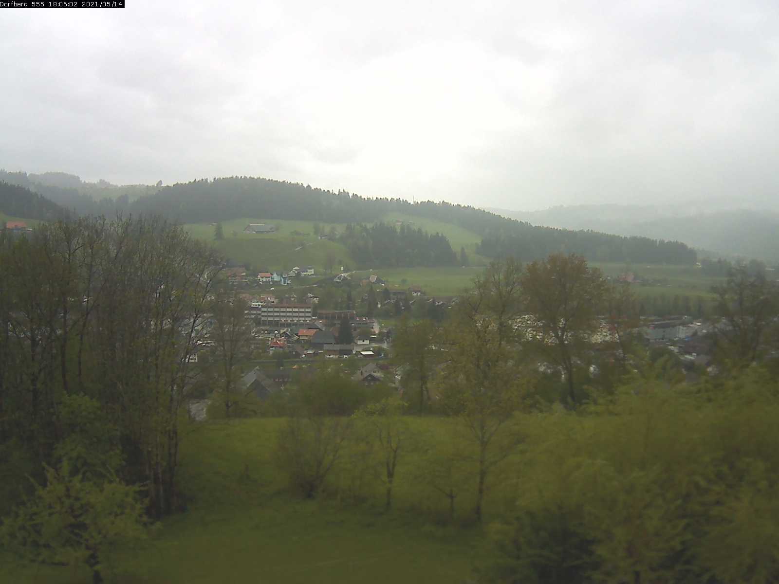 Webcam-Bild: Aussicht vom Dorfberg in Langnau 20210514-180601