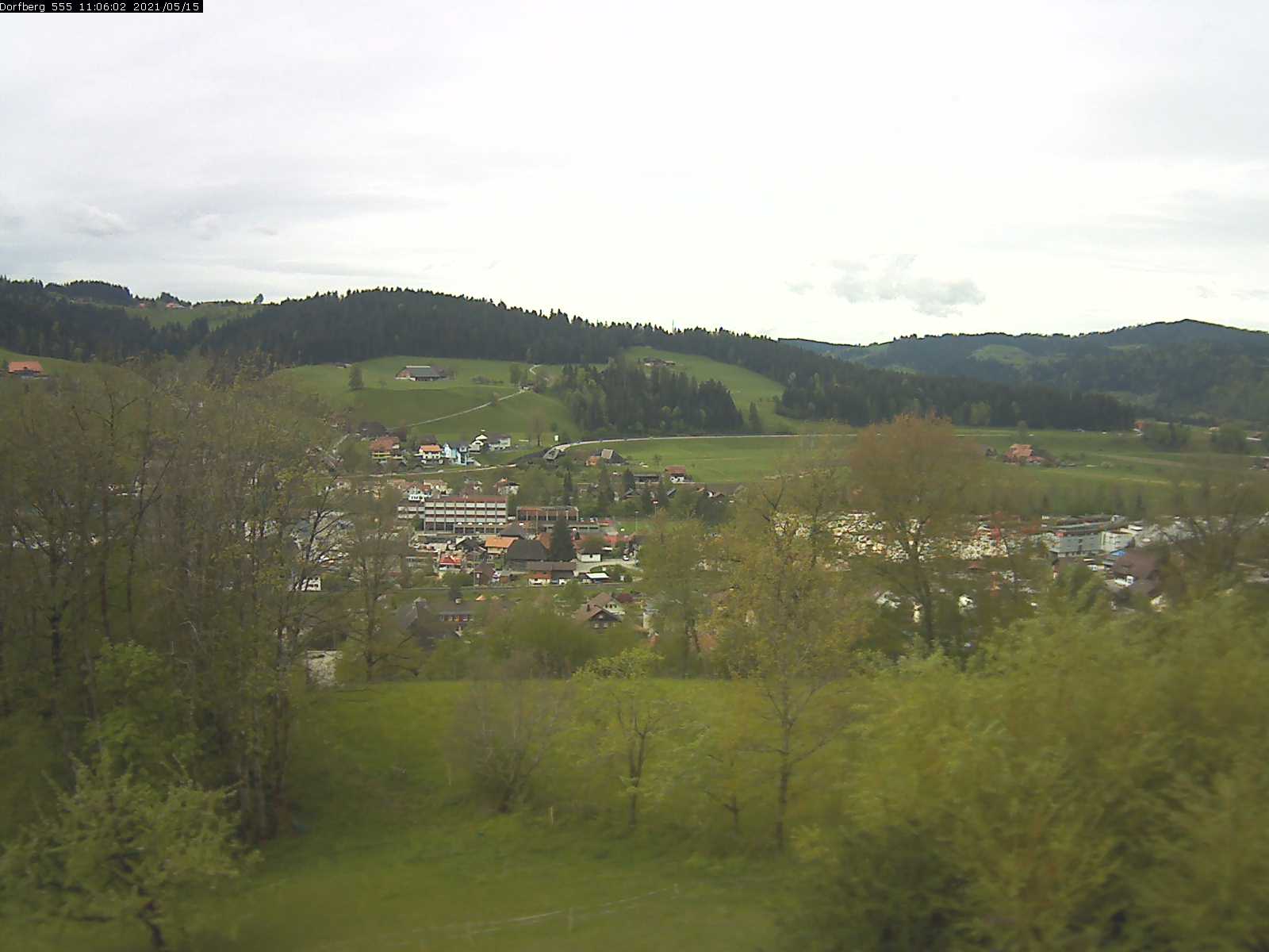 Webcam-Bild: Aussicht vom Dorfberg in Langnau 20210515-110602
