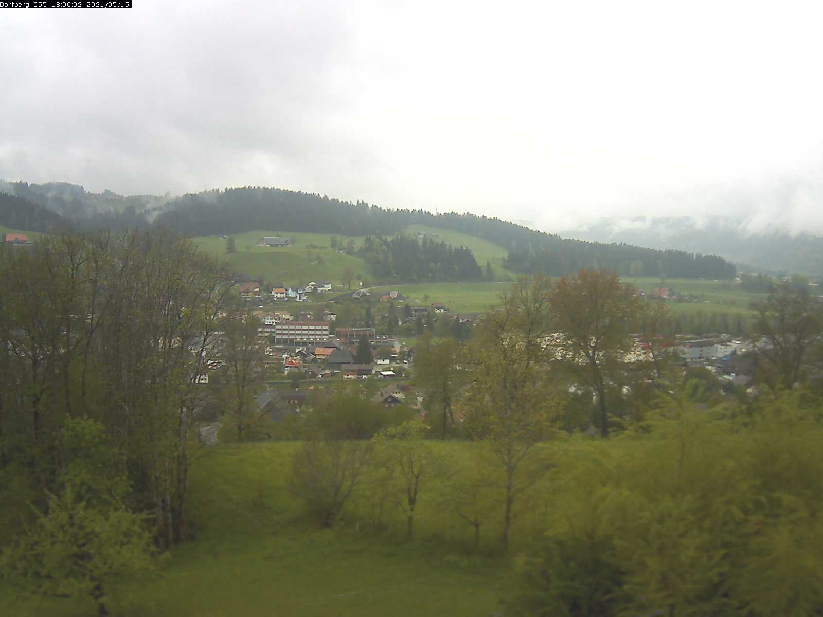 Webcam-Bild: Aussicht vom Dorfberg in Langnau 20210515-180601
